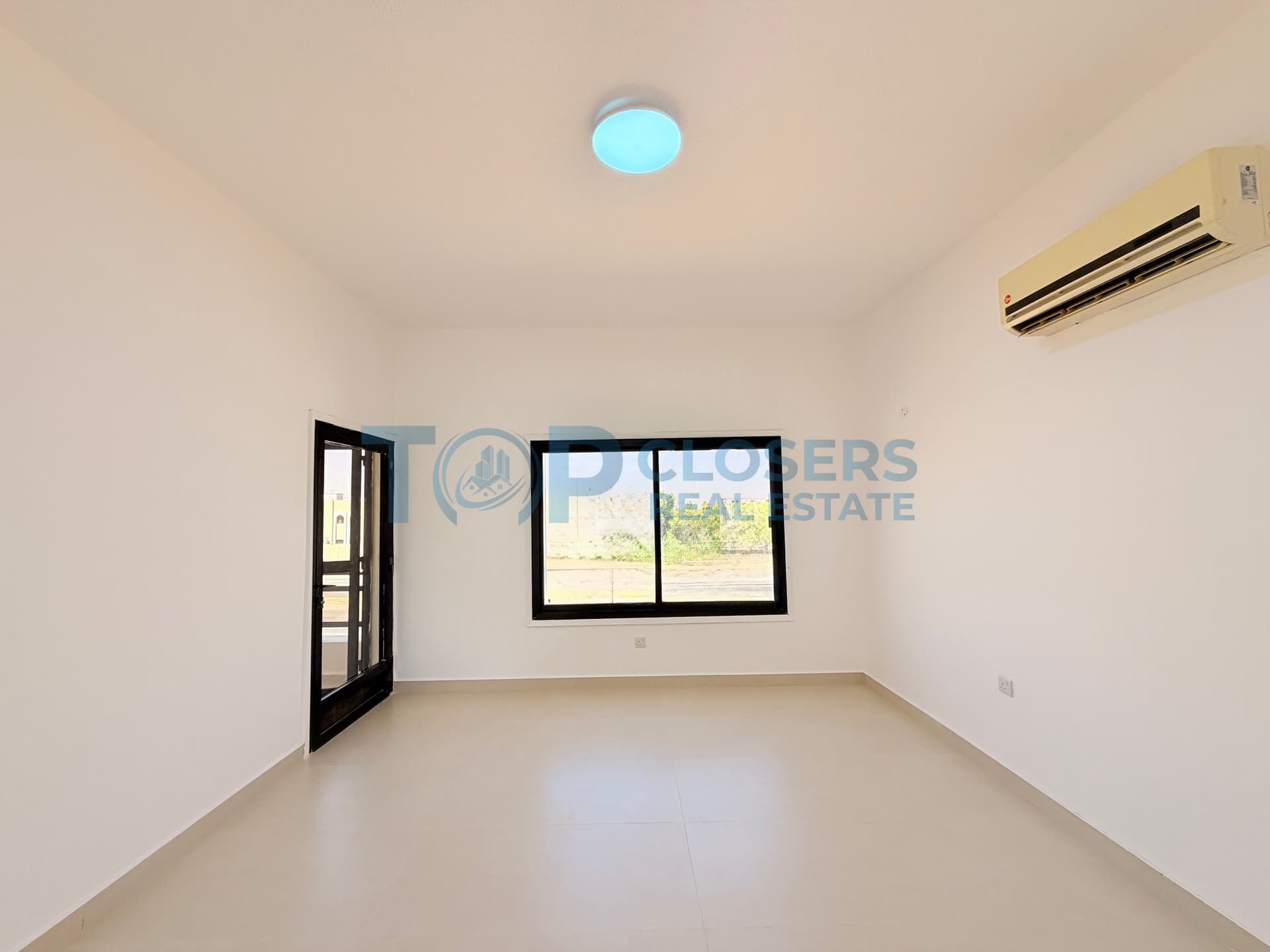 Including Water Electricity |Private Entrance - Image 4