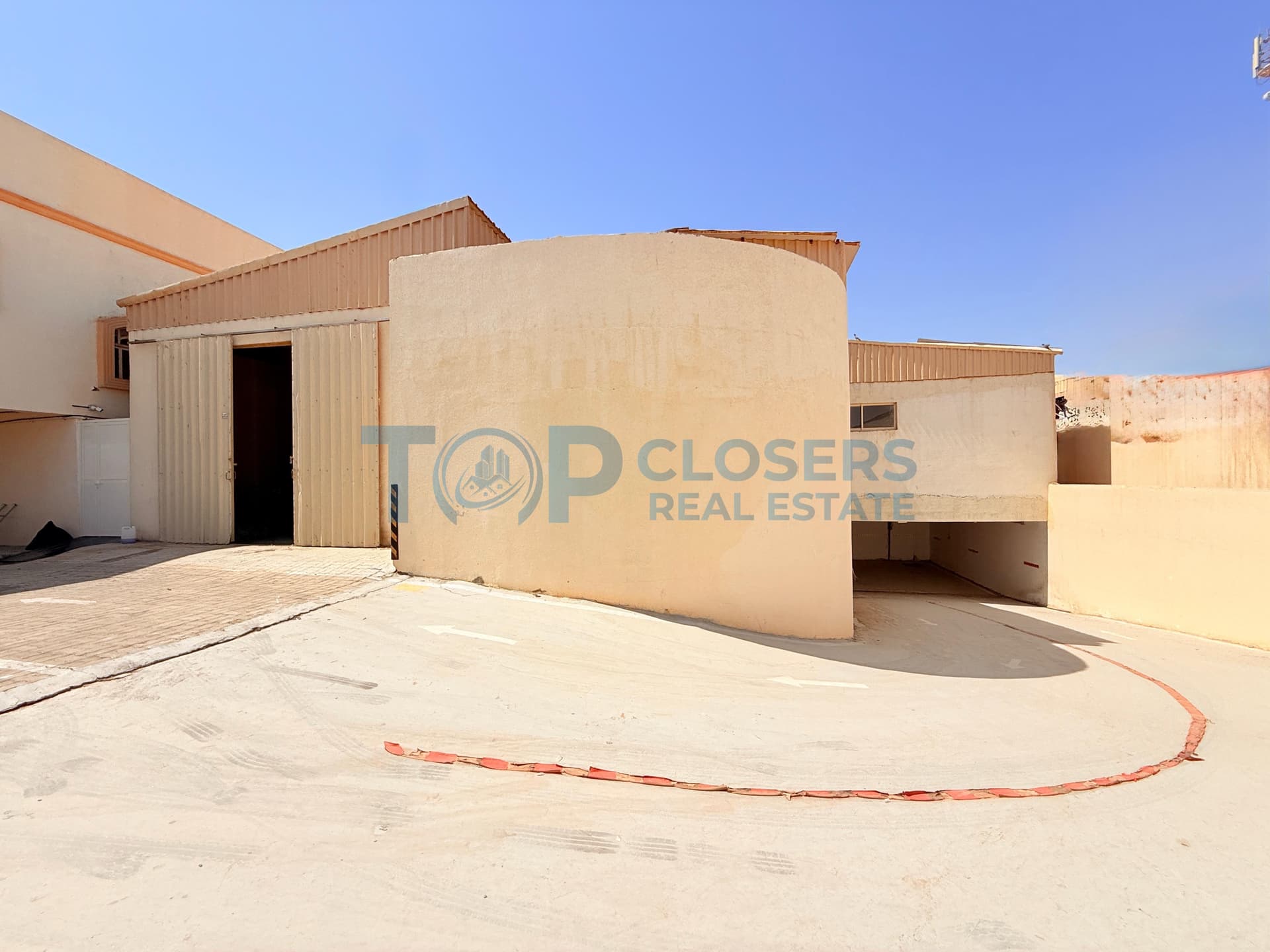 Commercial Warehouse with Basement |Prime Location - Image 1