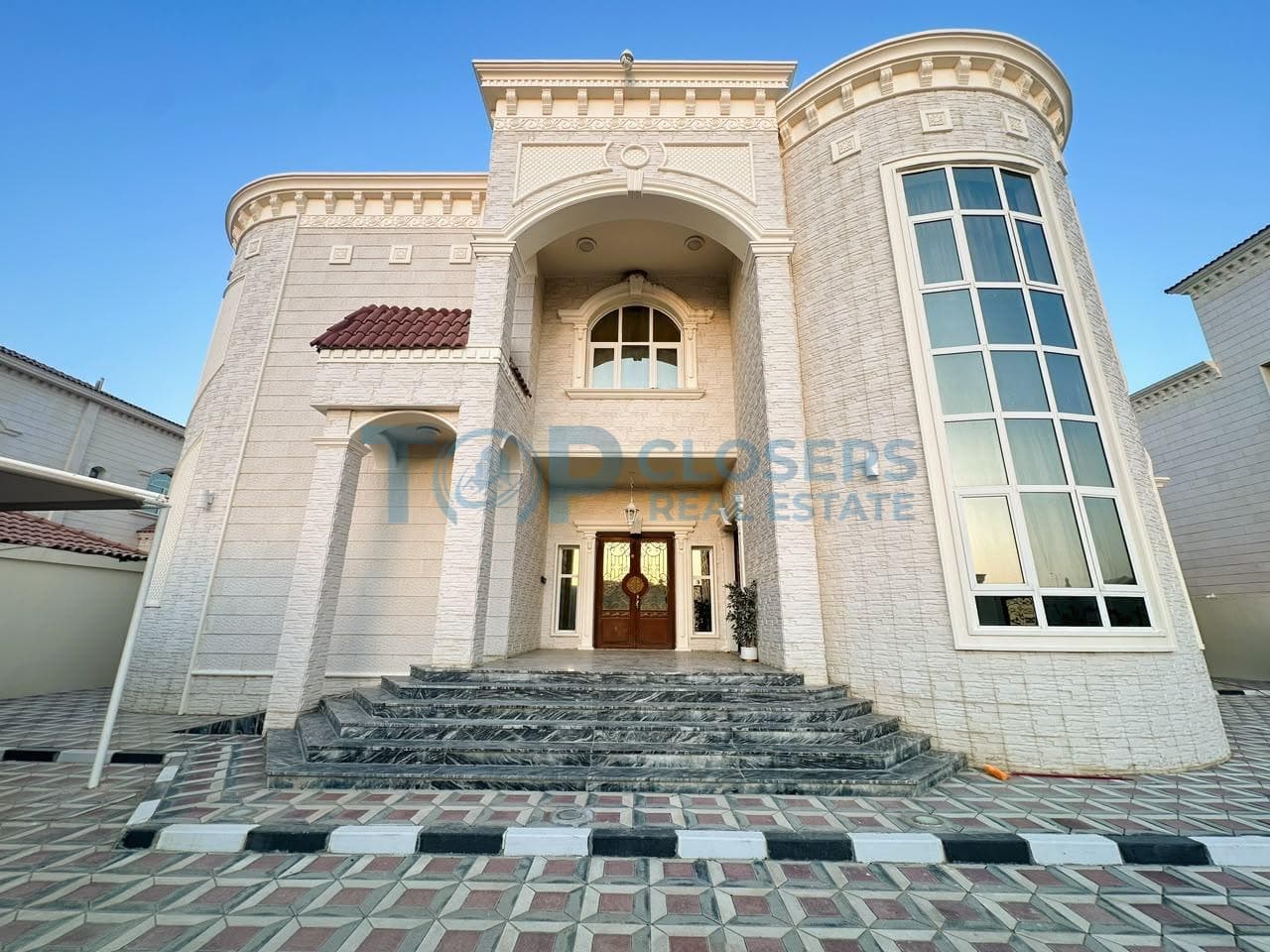 Fully Furnished Villa | Easy Access to Dubai Road - Image 2