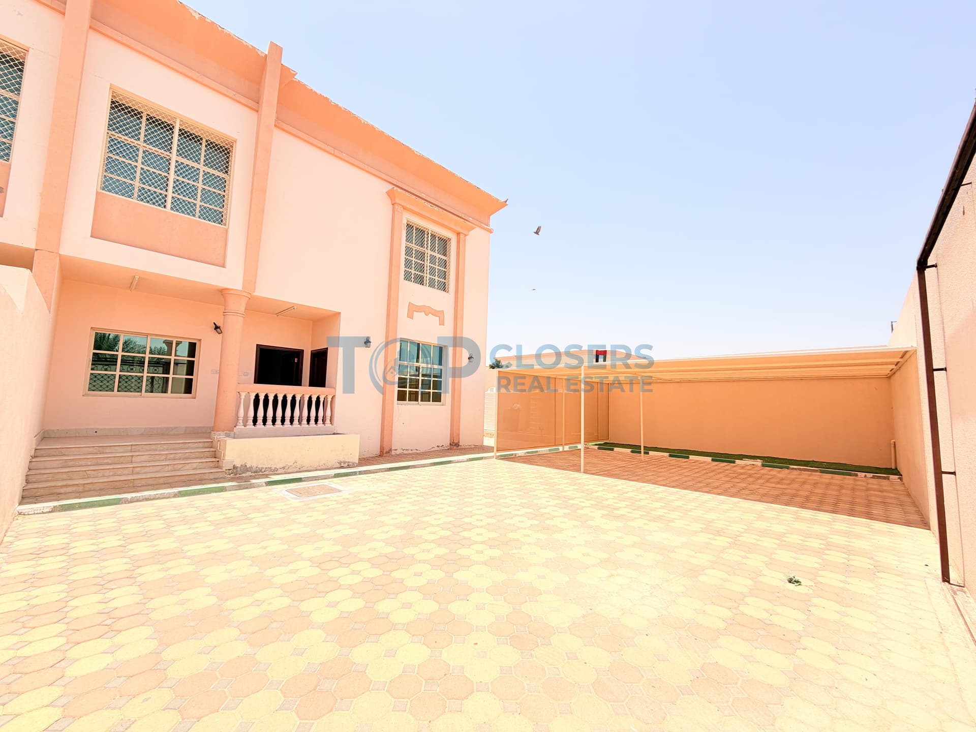 4 Bedrooms | Private Entrance | Tenancy Contract - Image 2