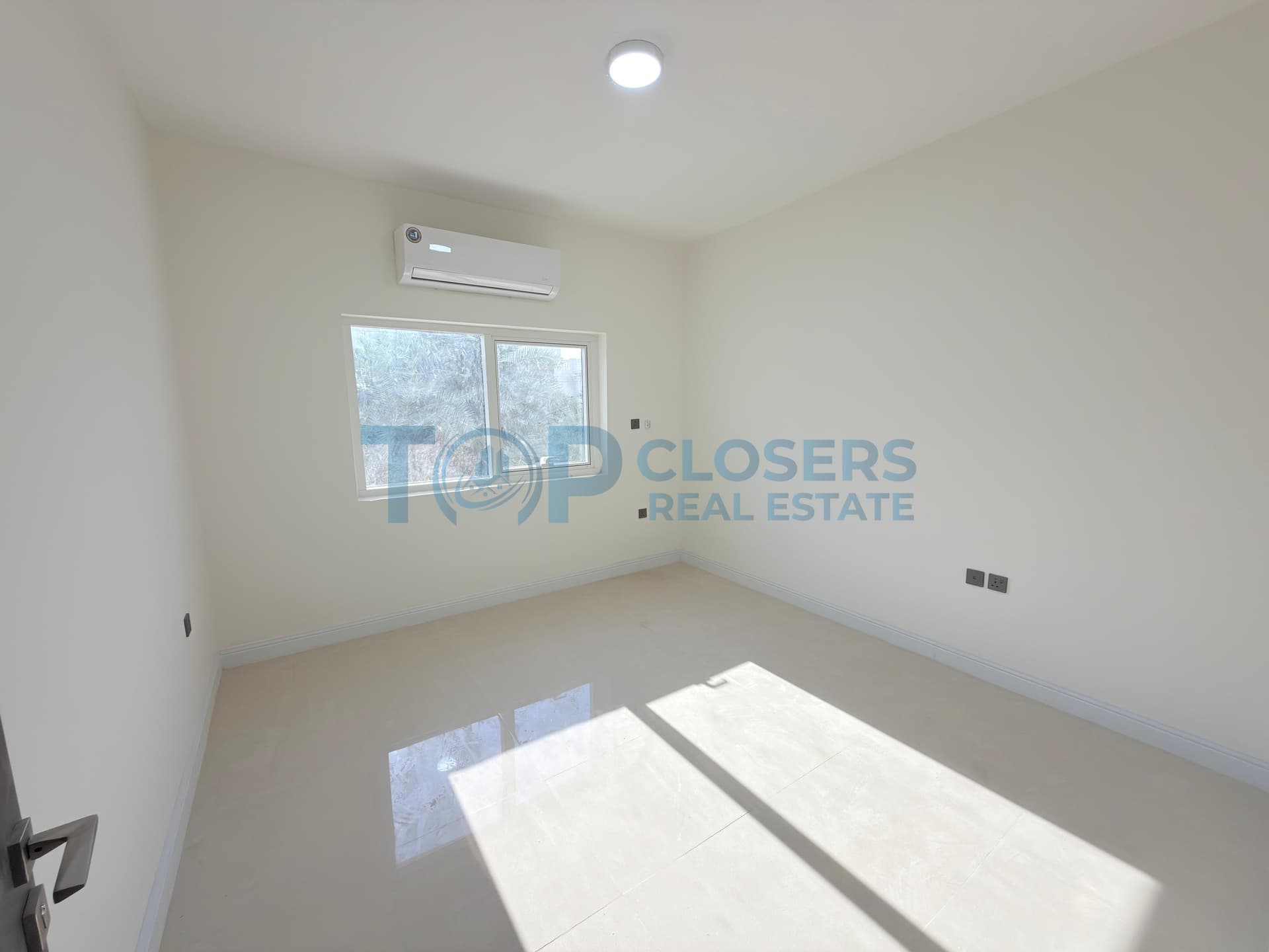 Brand New | 3 Payments | Free Parking | Must See - Image 3
