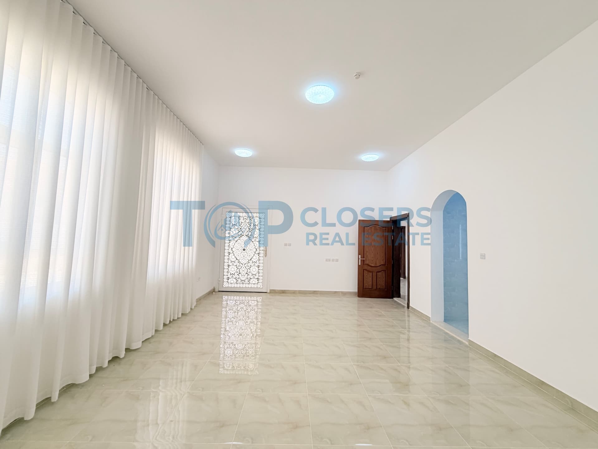 5Br Duplex Villa | Private Yard | Prime Location - Image 3