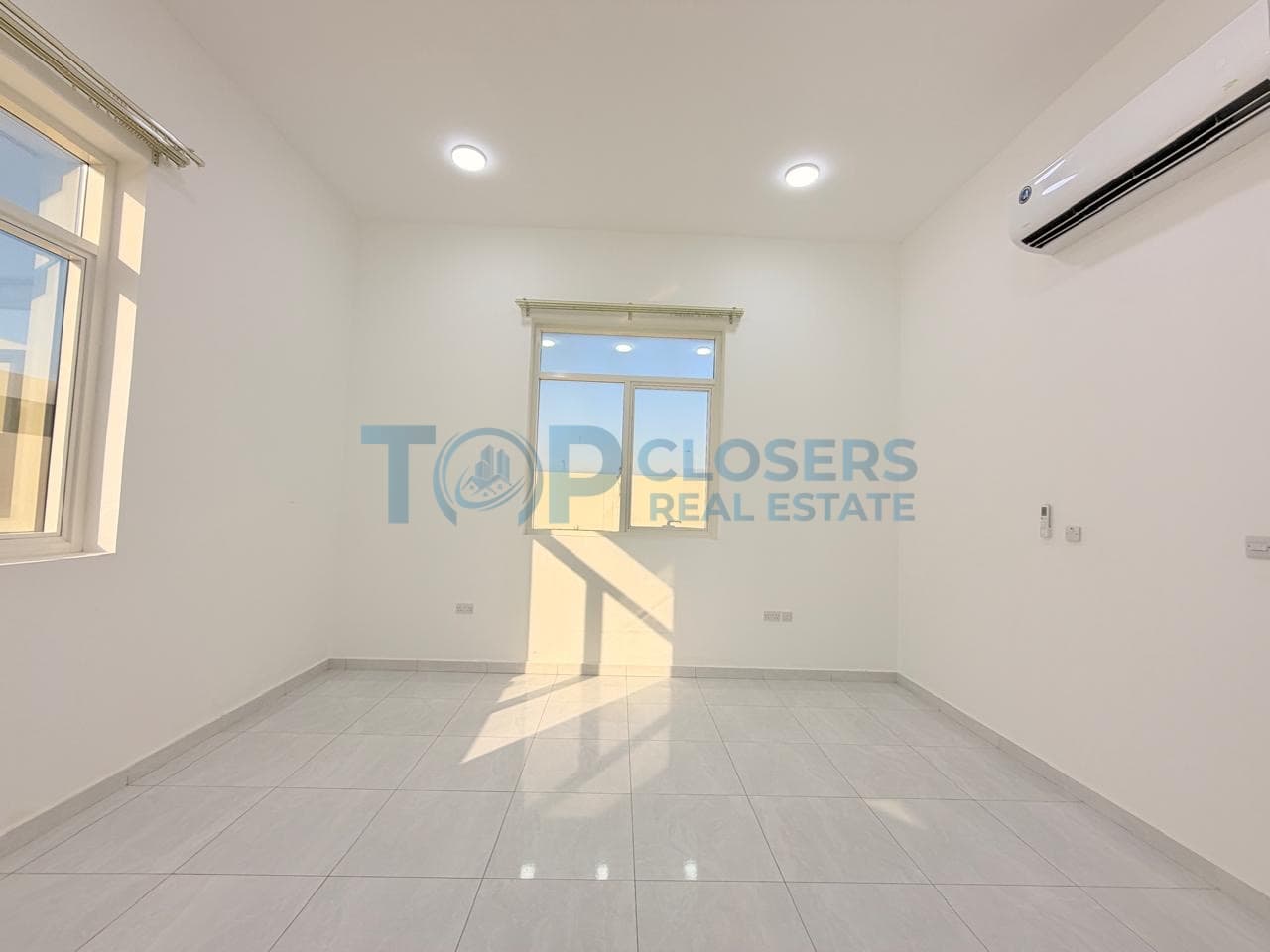 New Villa | Near to Mosque | Ready to Move In - Image 3