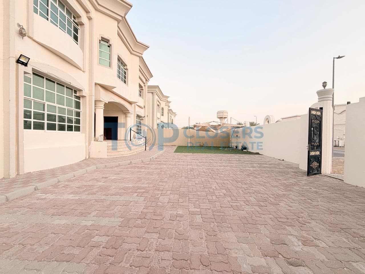 Listing Image 15