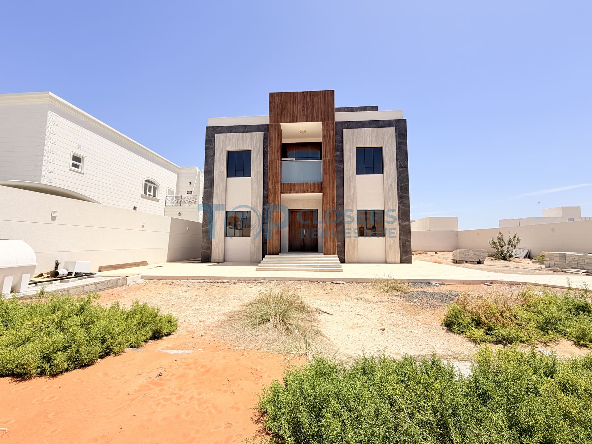 Brand New | Elevator | 4 Masters Br | Private Yard - Image 1
