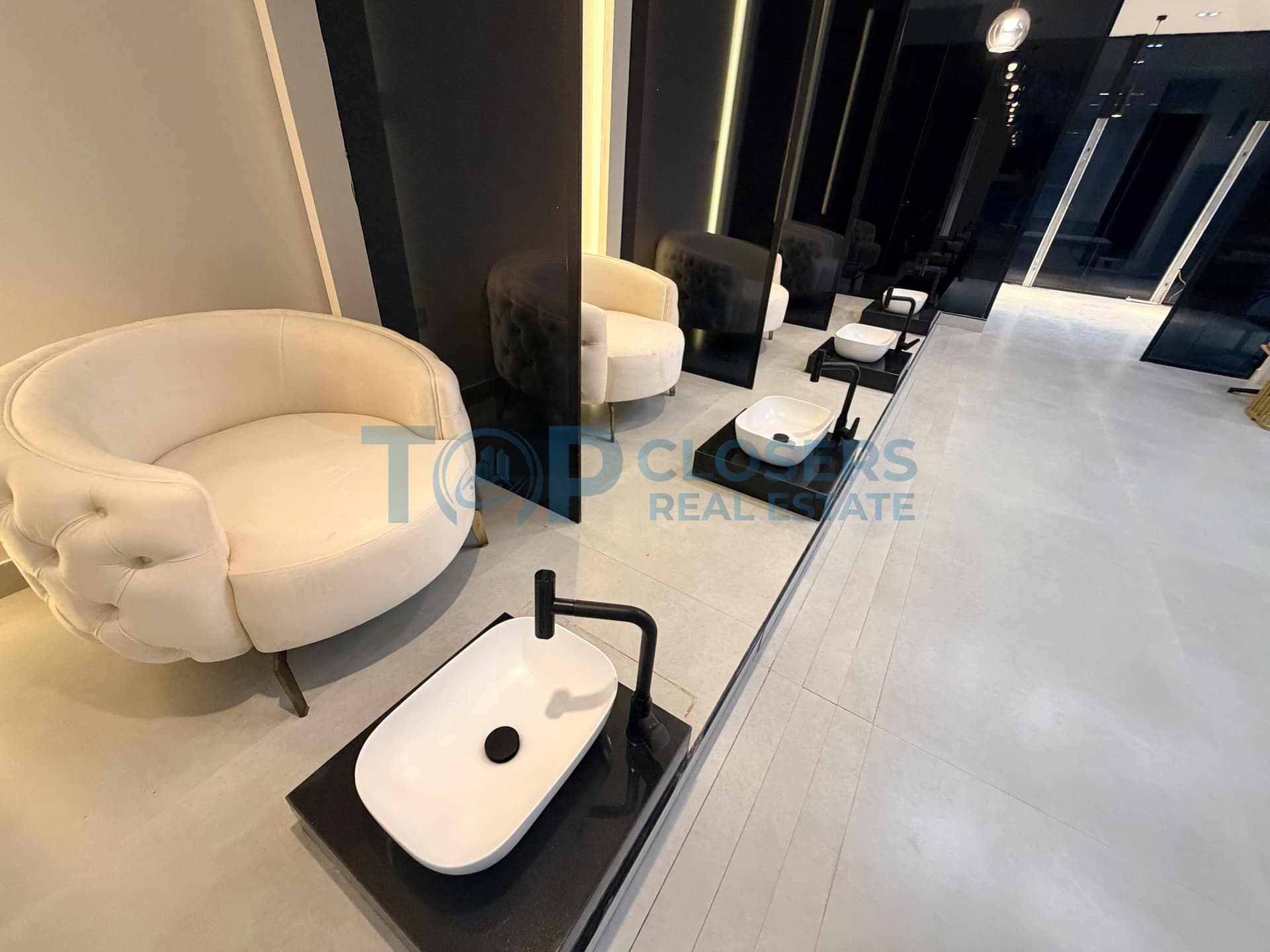 Commercial Villa | Ready For Salon | Fully Fitted - Image 4