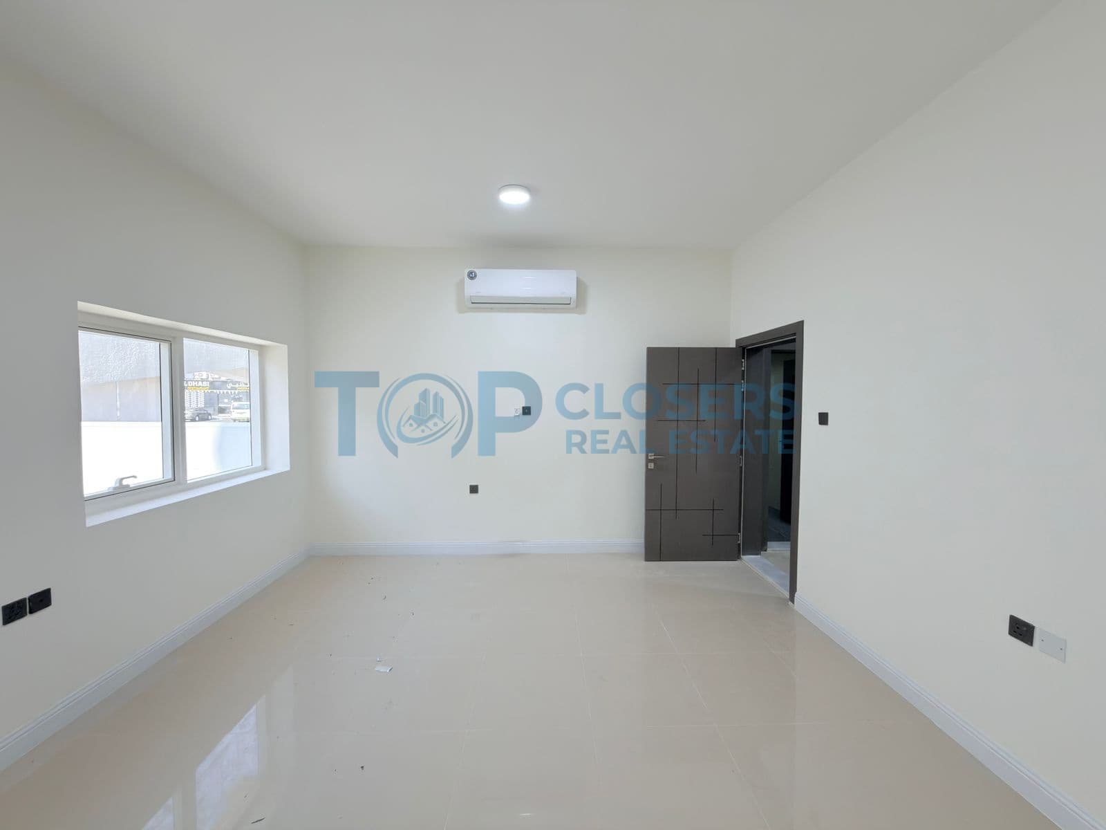 Brand New|Prime Location|Ready To Move|Spacious - Image 2