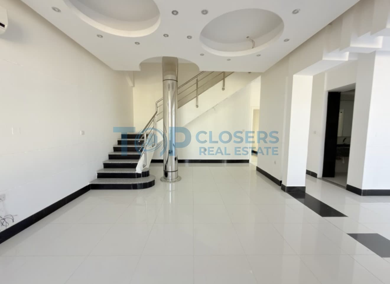 Neat n Clean 3 Br Private Villa | Near Dubai Exit - Image 2