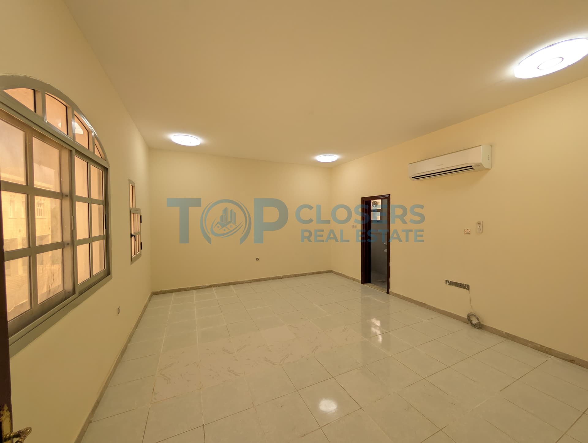Spacious 3 BHK | Balcony | Hall and Majlis - Image 2