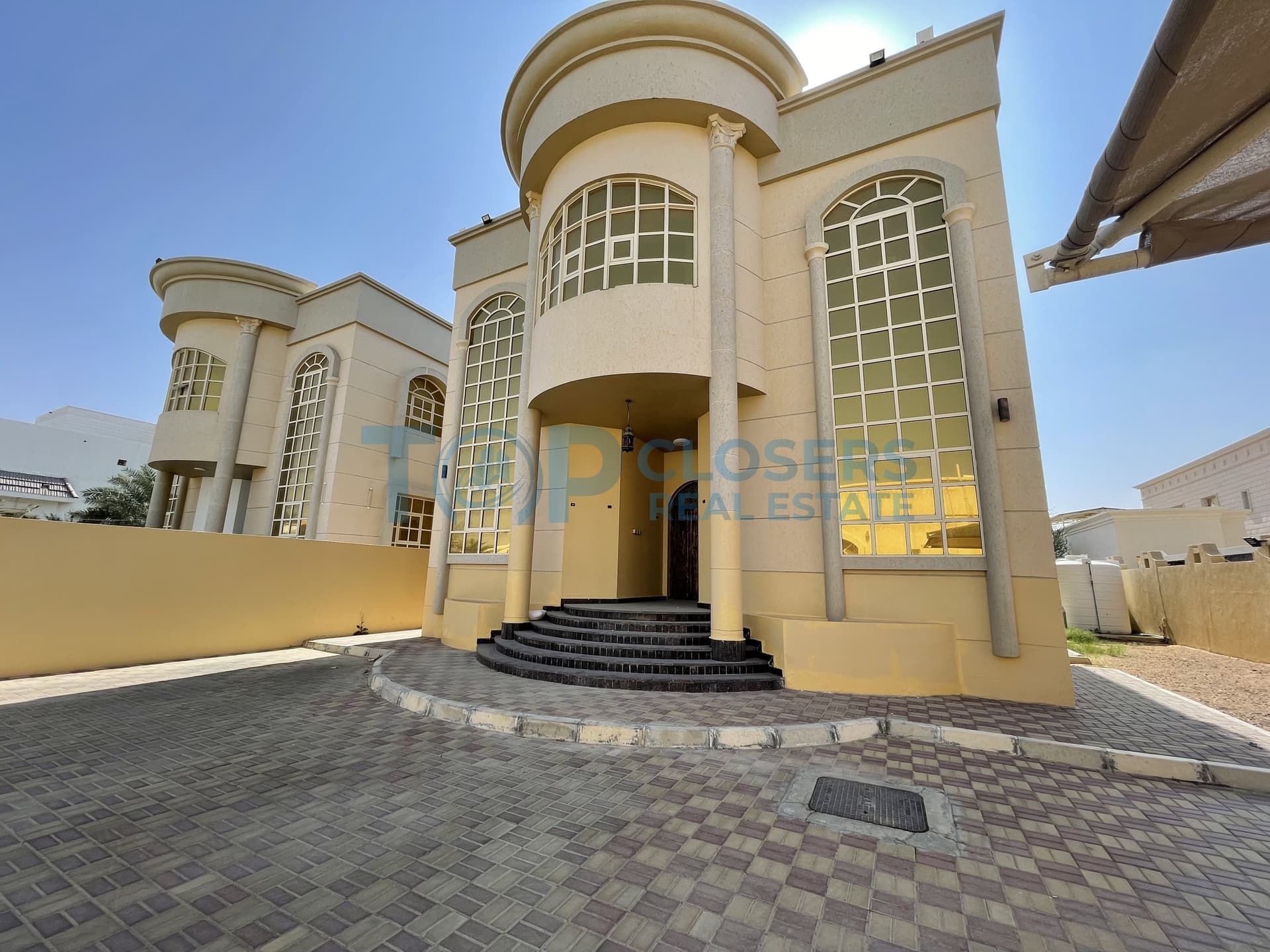 Clean and Bright | Private Yard | Best Price - Image 1