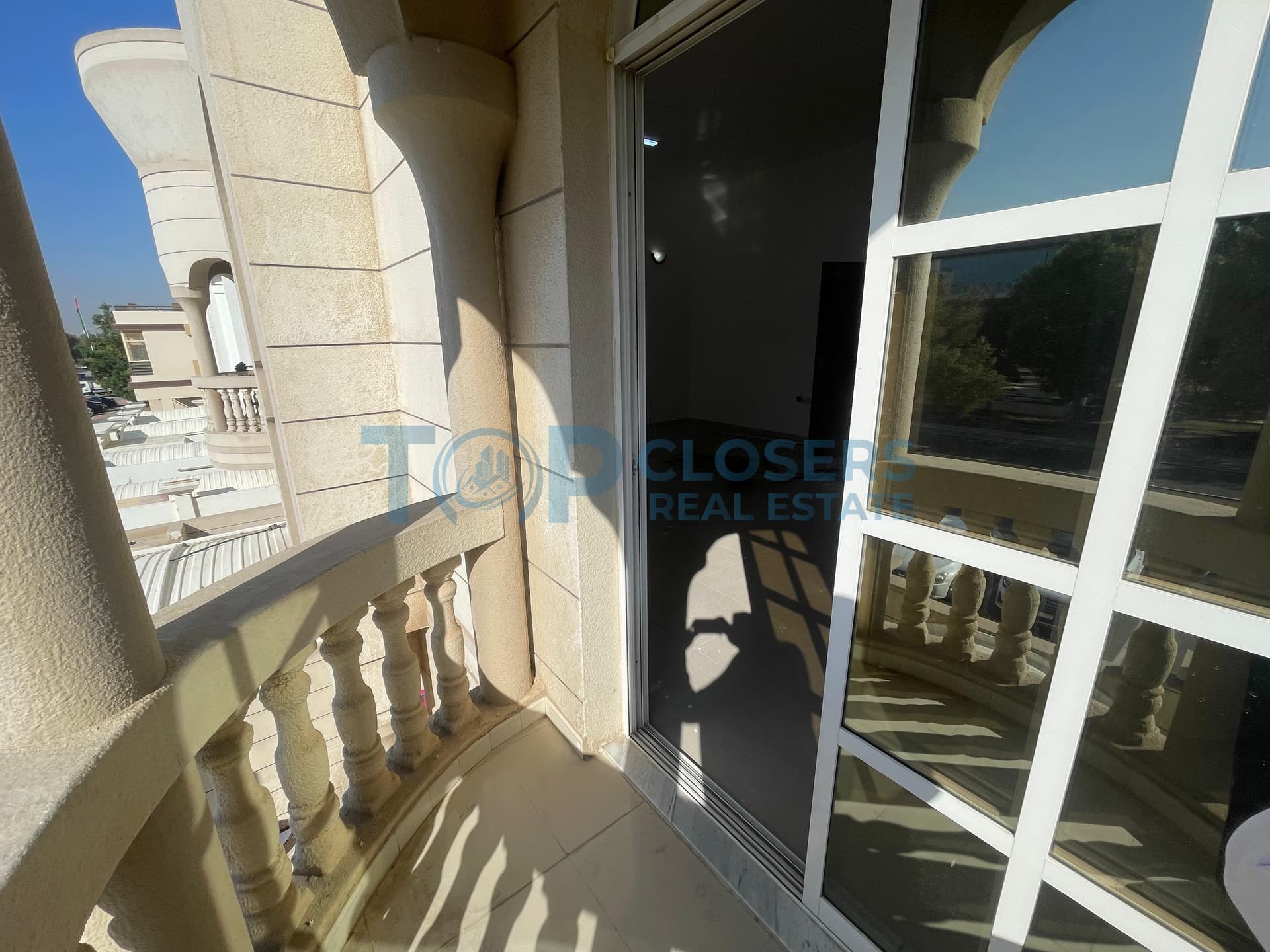 Near NMC and STMC | 3 Balconies |Wardrobes| Bright - Image 4