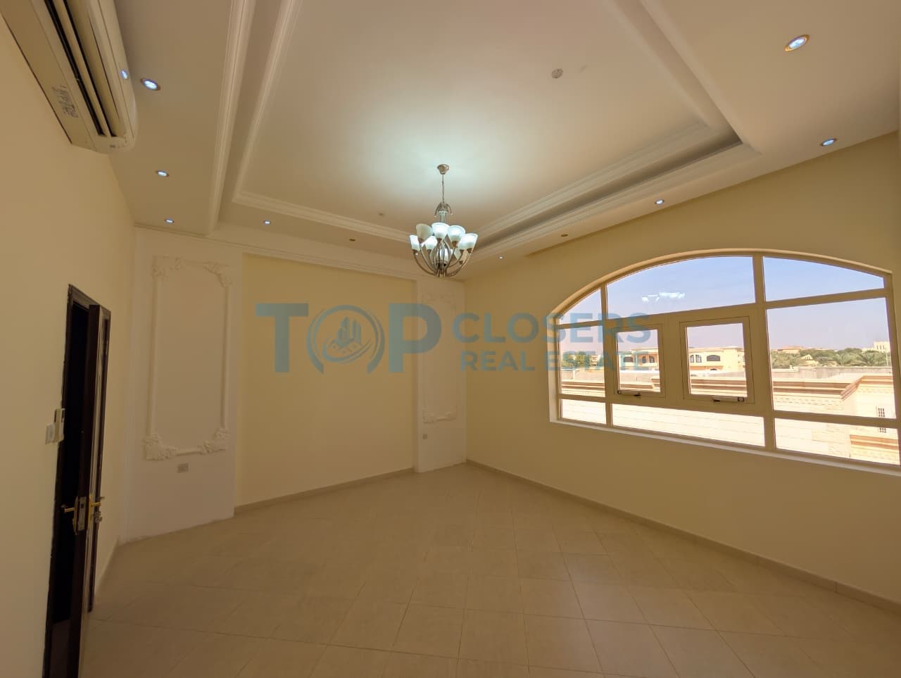 Near Dubai Road | Nayfa club | Spacious & Bright - Image 2