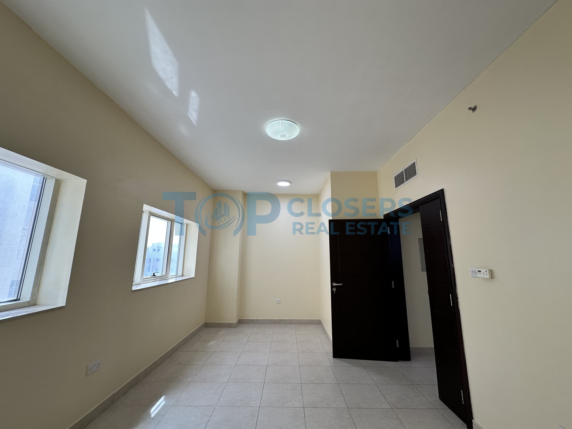 Bright and Clean | Near Al Ain Mall | Best Price - Image 2