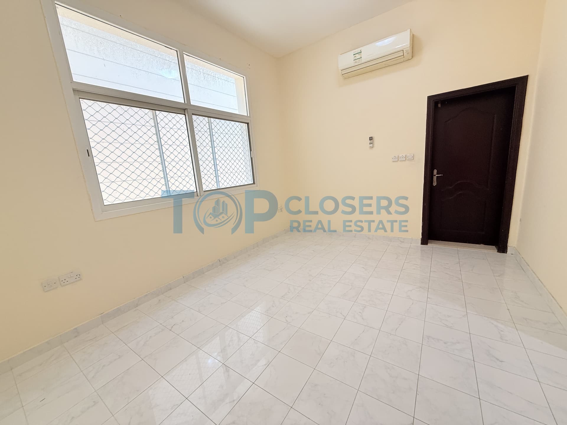 Spacious Apartment | Elevator | Basement Parking - Image 4