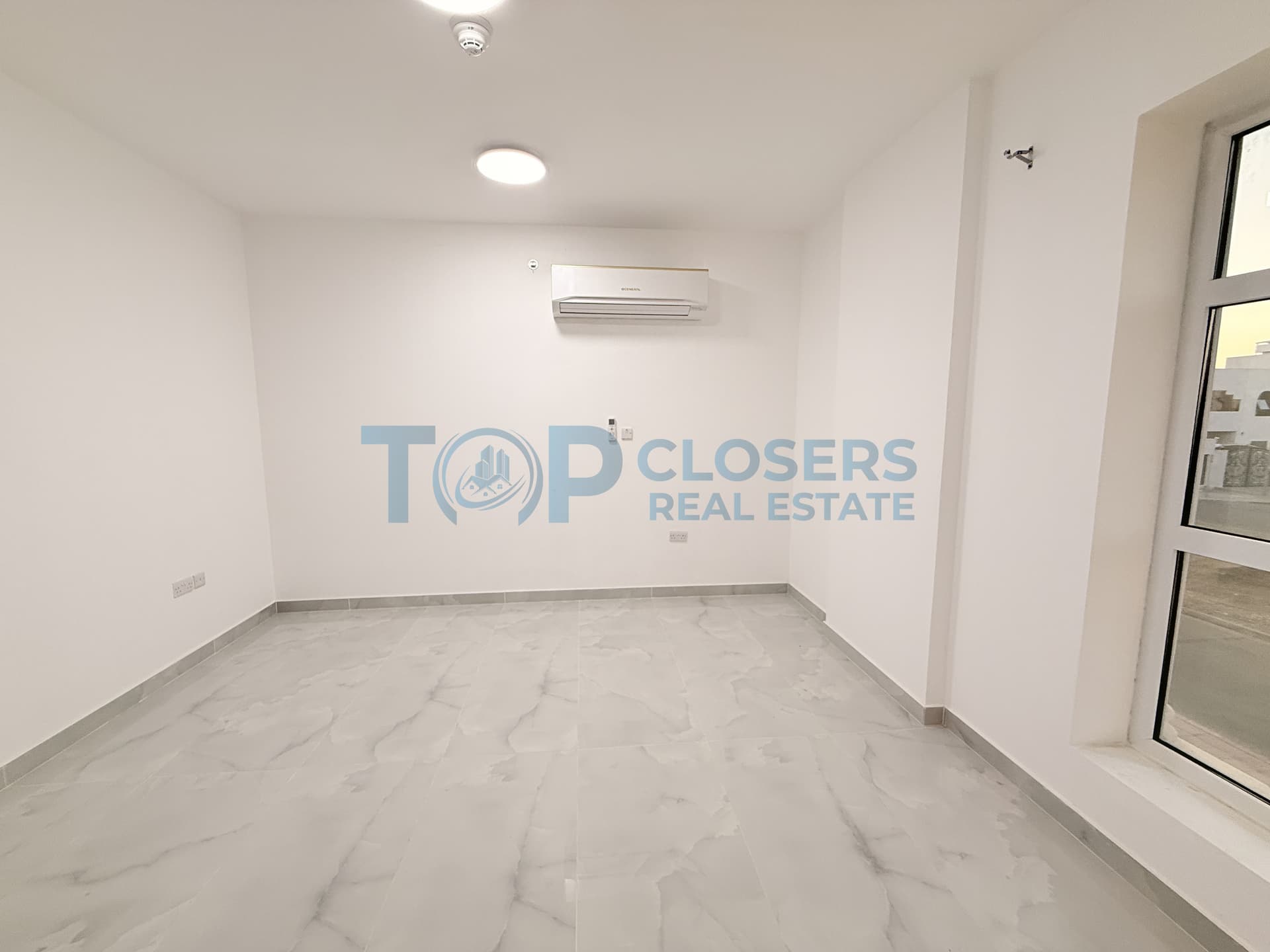 Spacious Apartment | Elevator | Basement Parking - Image 4