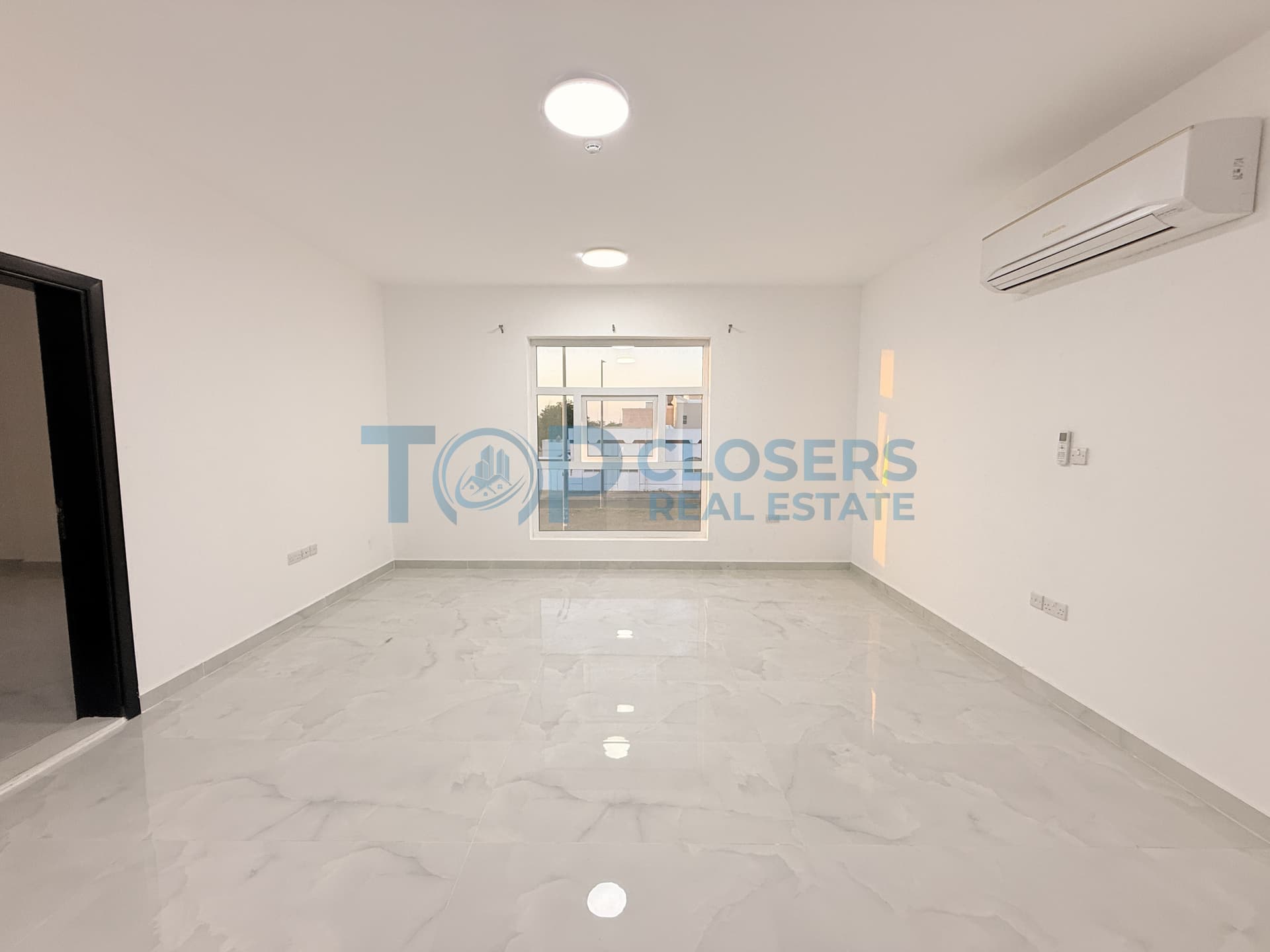 Spacious Apartment | Elevator | Basement Parking - Image 2