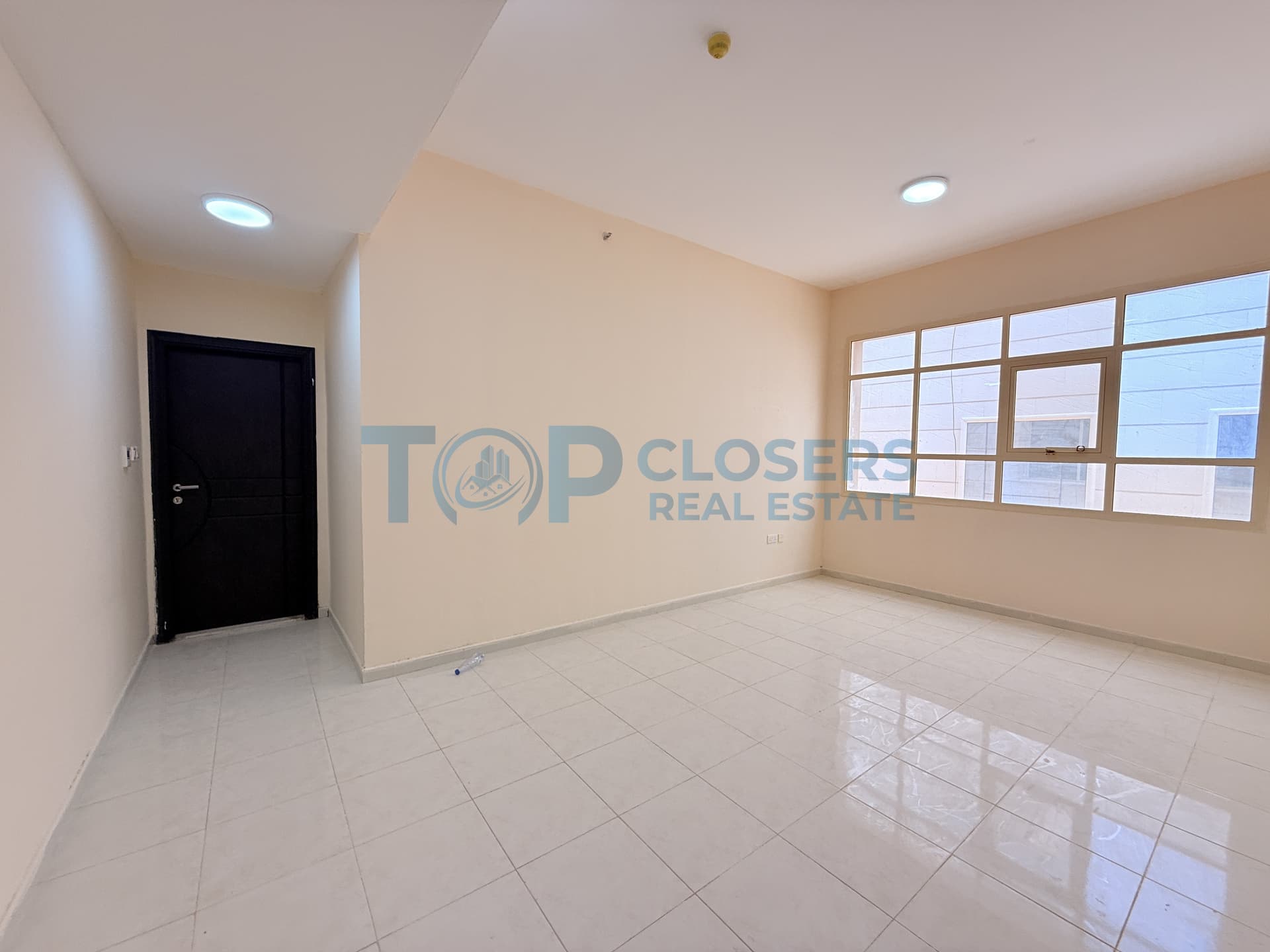 Spacious Apartment | Elevator | Basement Parking - Image 1