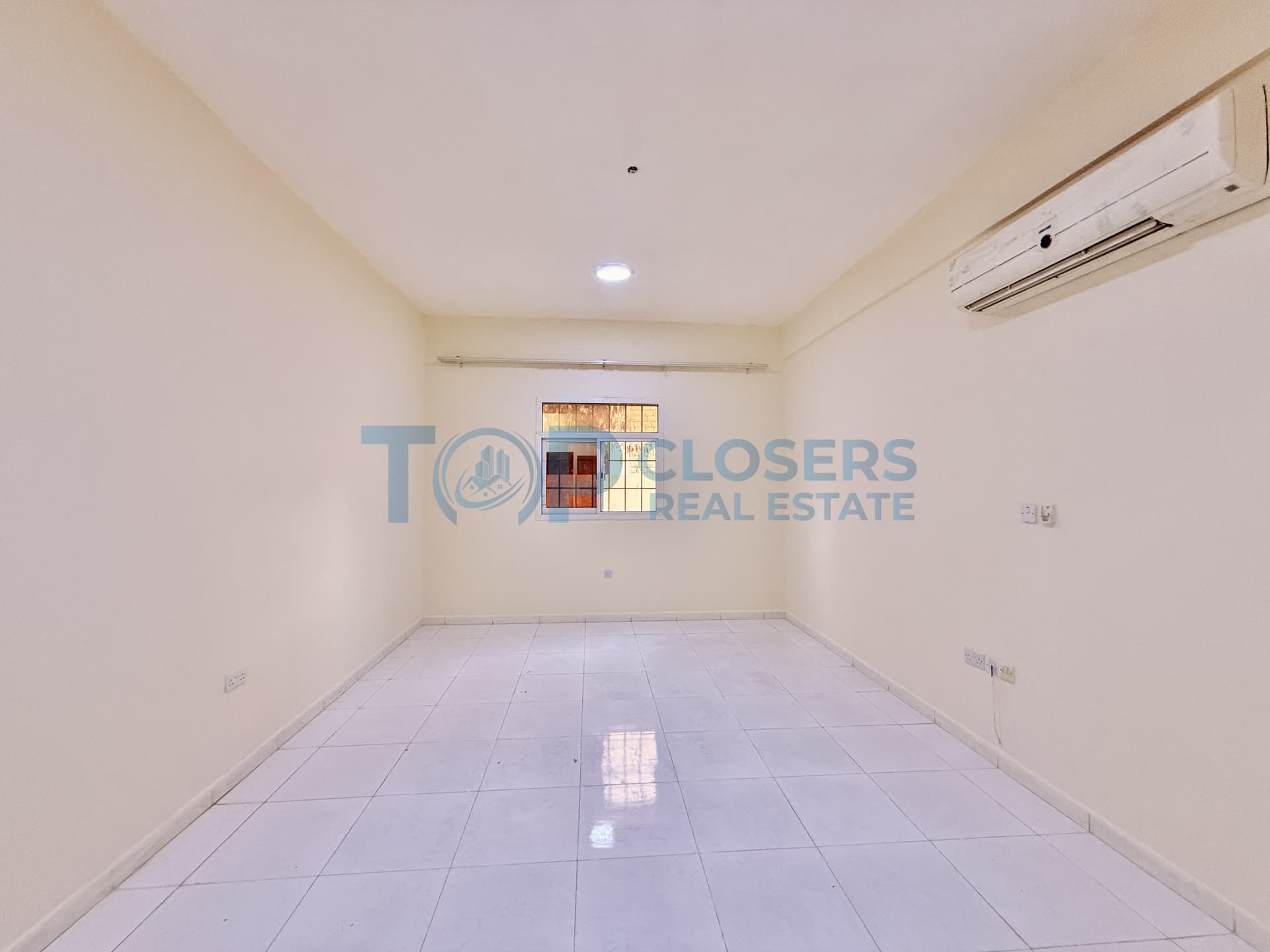 Spacious Apartment | Good Location | Covered Parking - Image 2