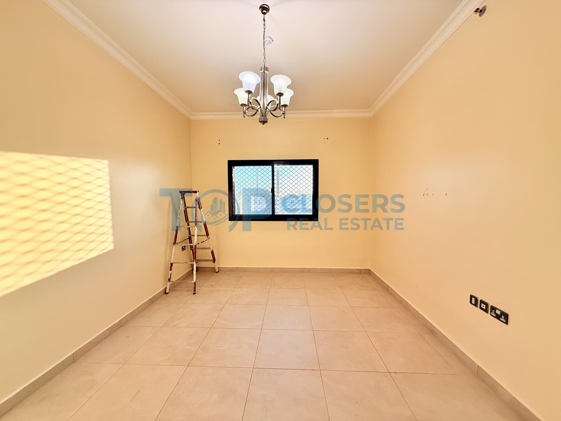 Spacious Apartment | Elevator | Basement Parking - Image 4