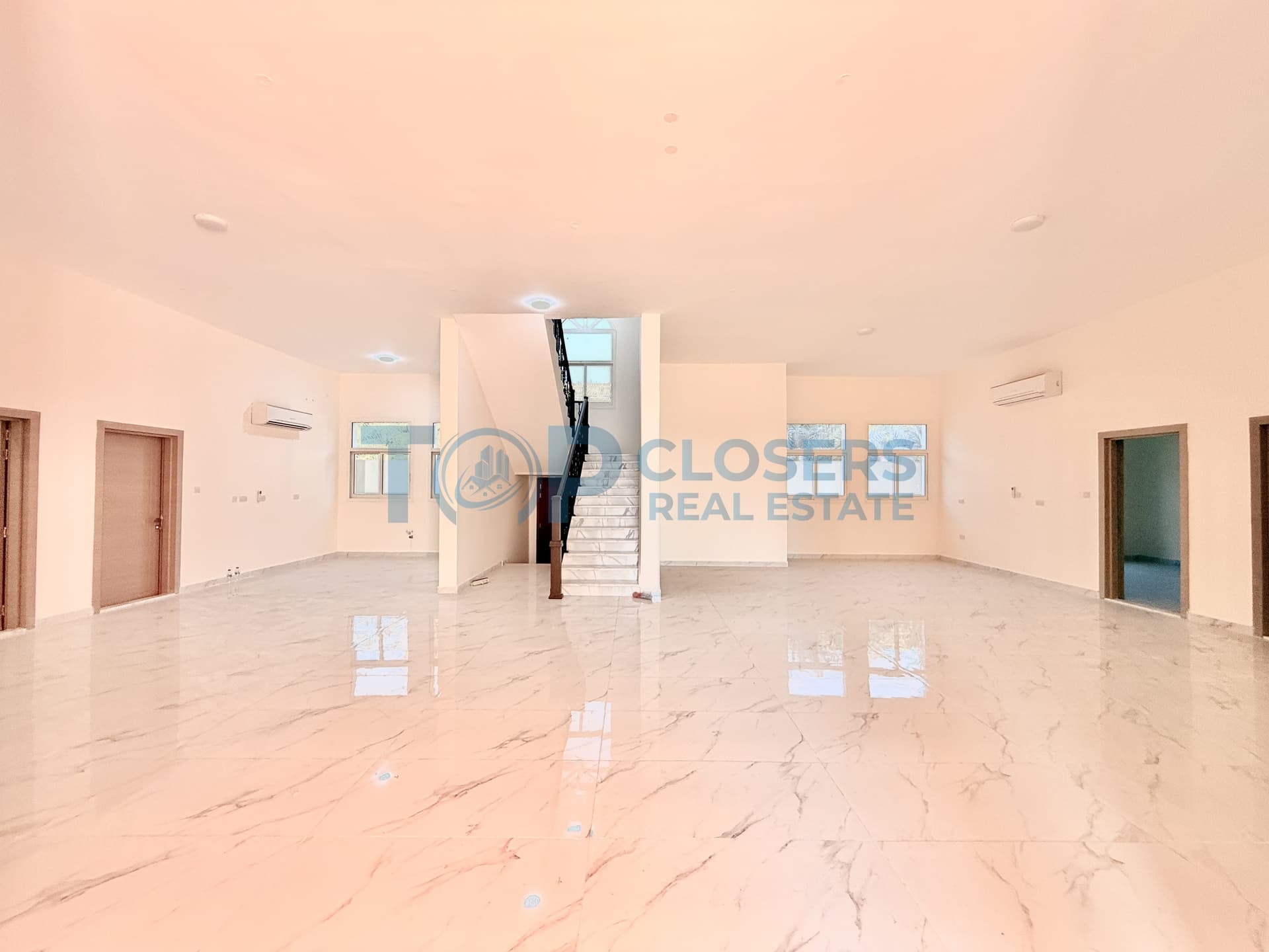 8 BED Brand New Villa | Huge Yard | Good Location - Image 2