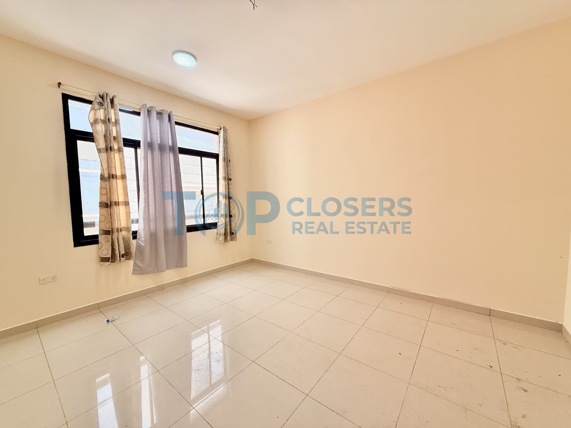 Spacious Apartment | Elevator | Basement Parking - Image 3
