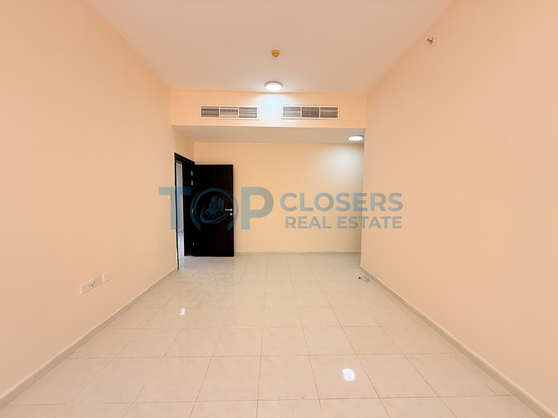 Spacious Apartment | Elevator | Basement Parking - Image 2