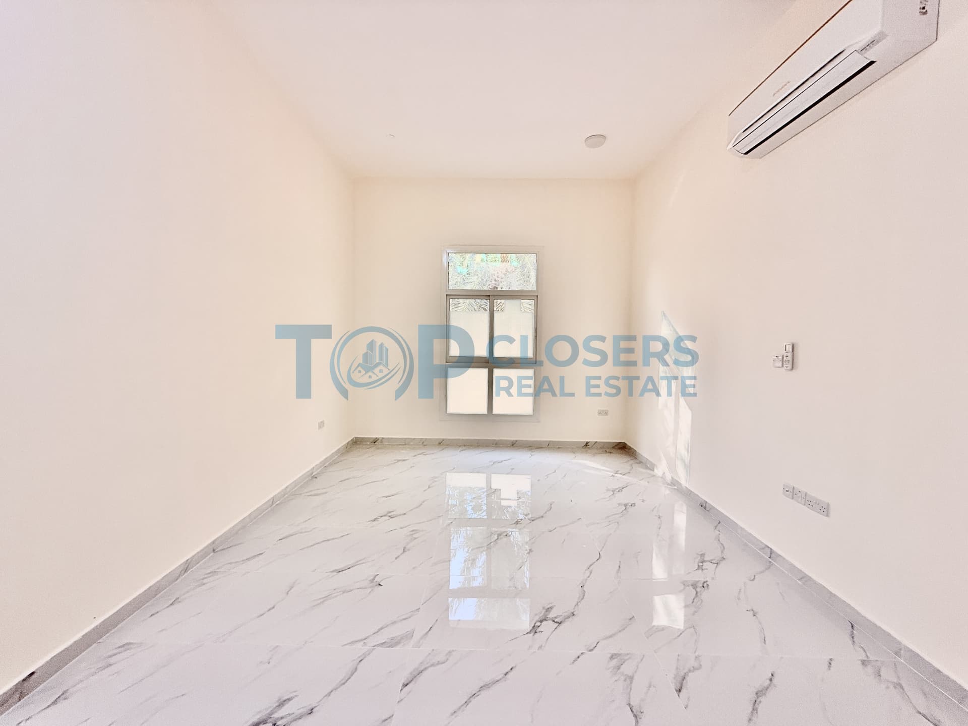8 BED Brand New Villa | Huge Yard | Good Location - Image 4
