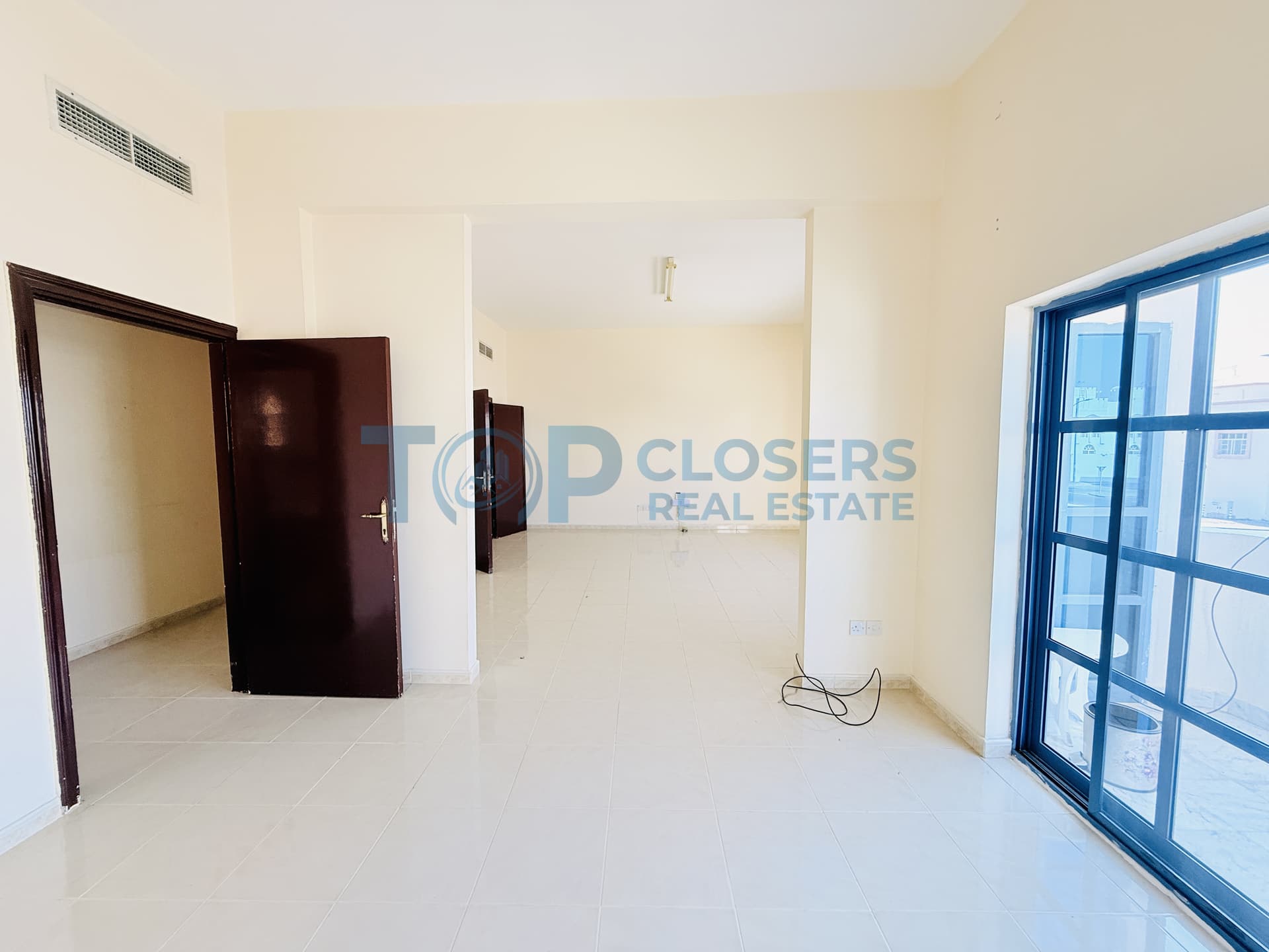 3BHK Spacious Apartment | Balconies | Covere Parking - Image 4