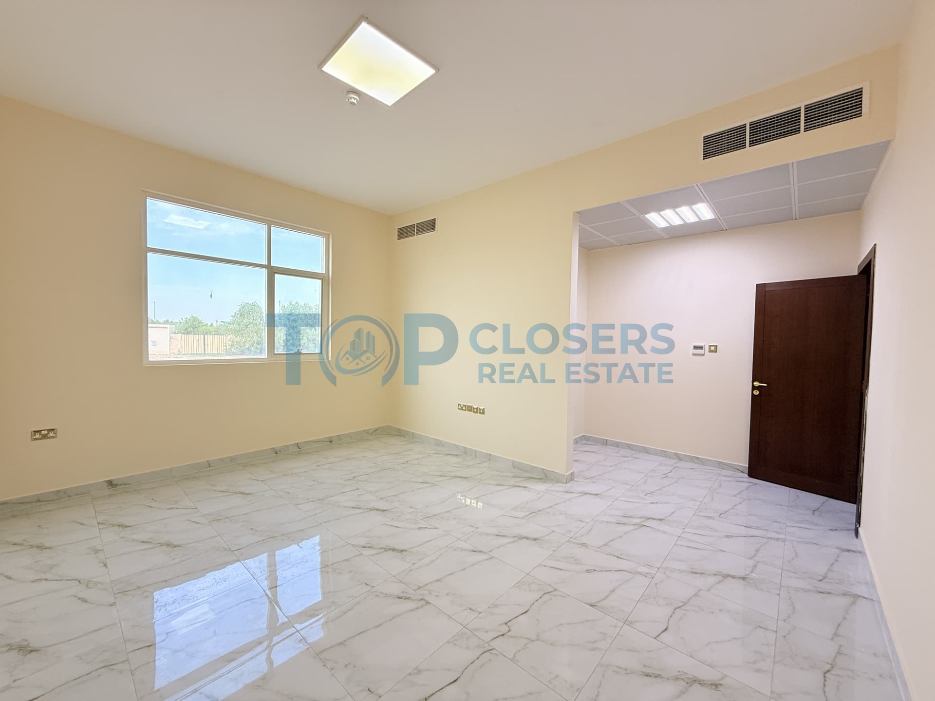 Spacious Apartment | Near To Hospital | Covered Parking - Image 1