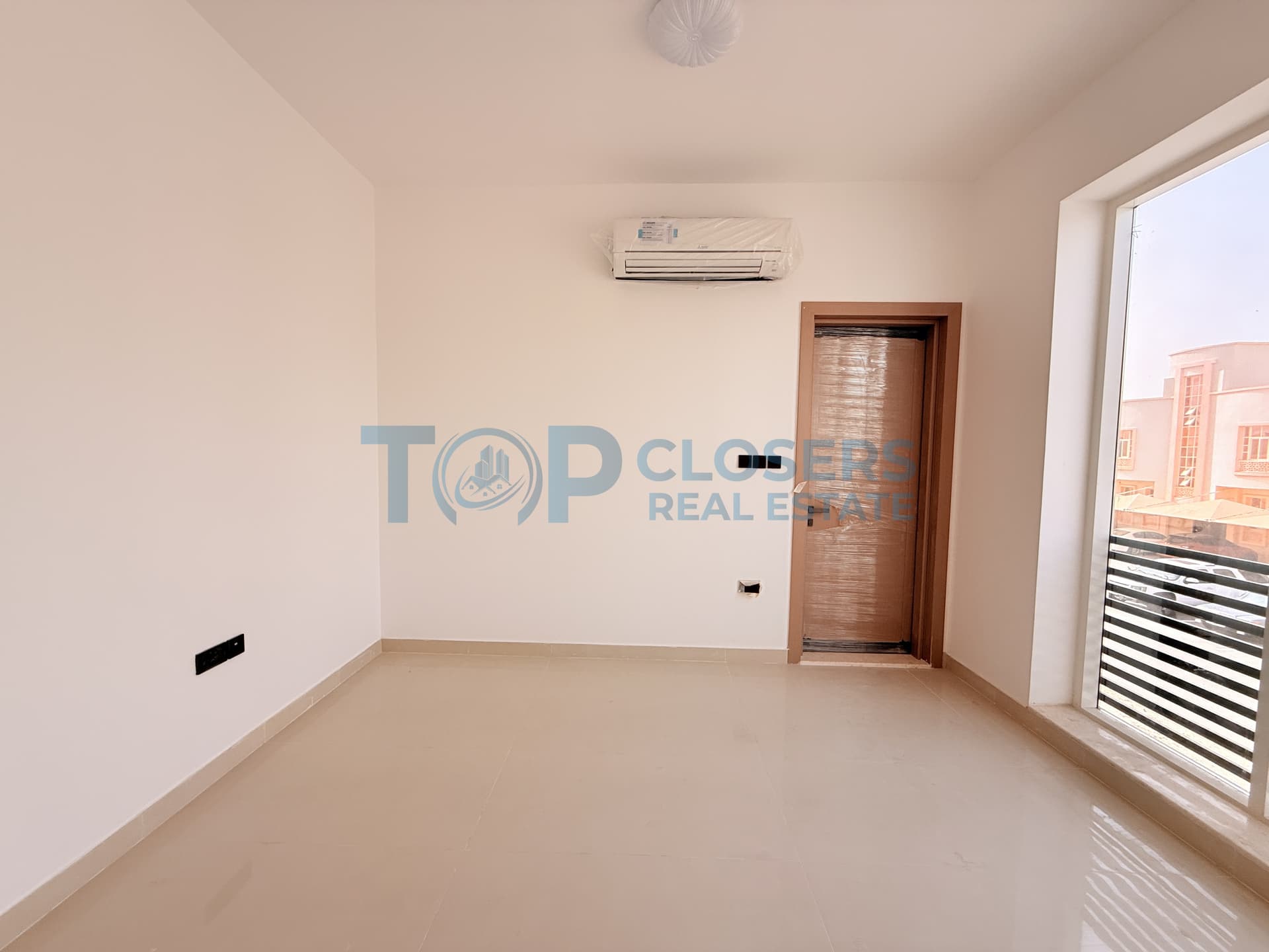 2BHK Brand New | Prime Location | Basement Parking - Image 4