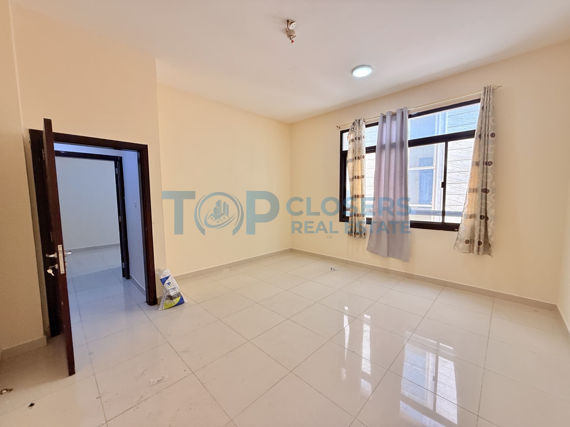 Spacious Apartment | Elevator | Basement Parking - Image 1