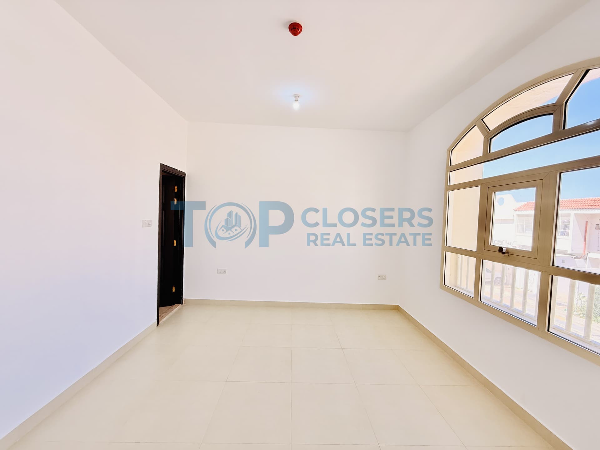 Spacious Apartment | Elevator | Basement Parking - Image 3