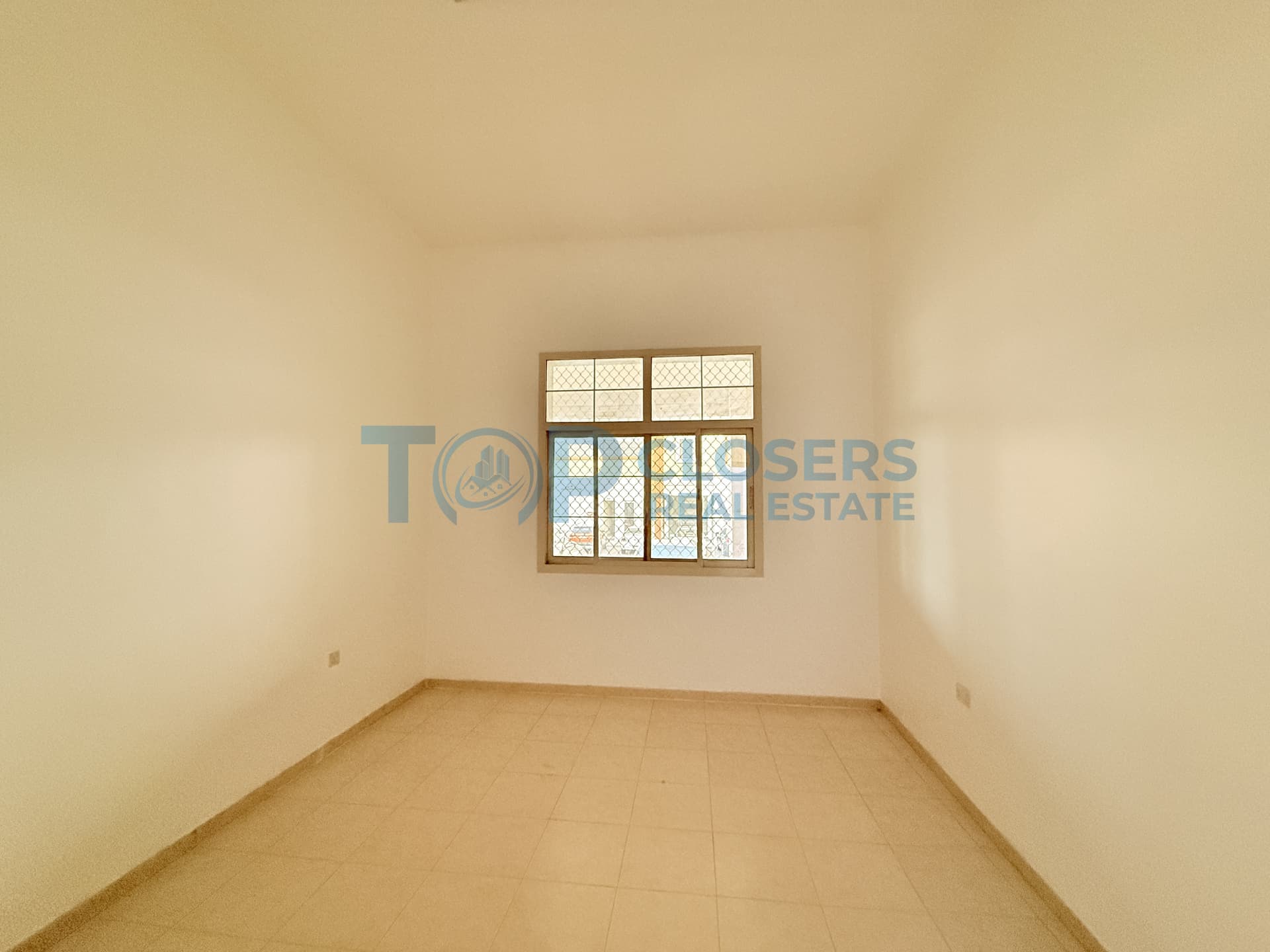 Spacious Apartment | Good Location | Covered Parking - Image 3