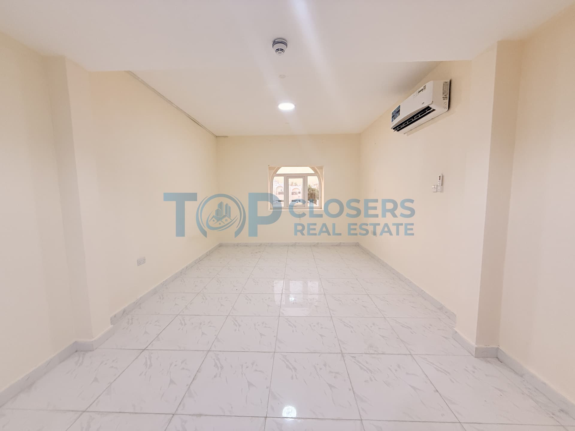 Studio with Tawteeq | Good Location | Covered Parking - Image 2