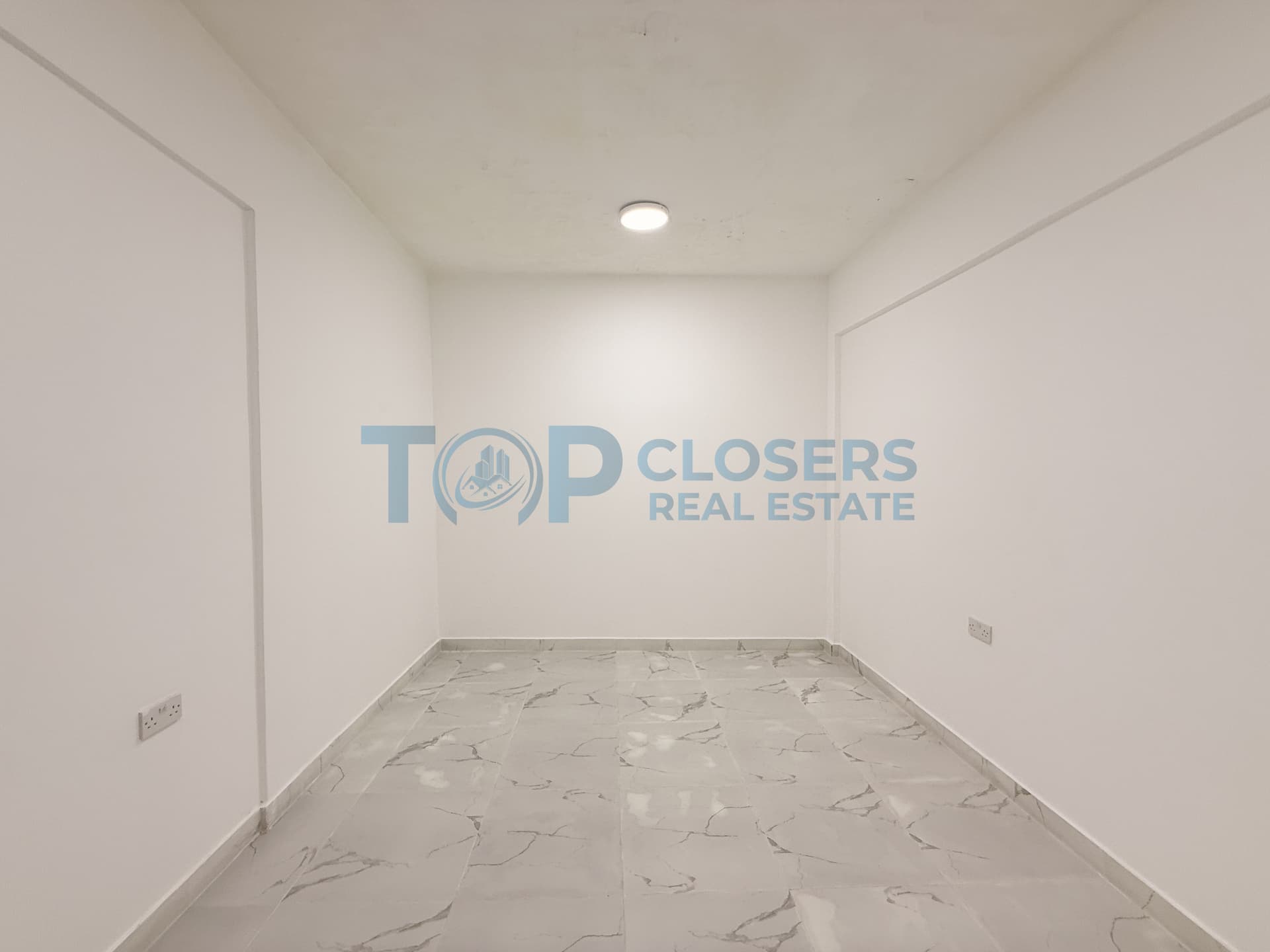 1BHK Monthly | Include Utilities | Small Yard | - Image 4