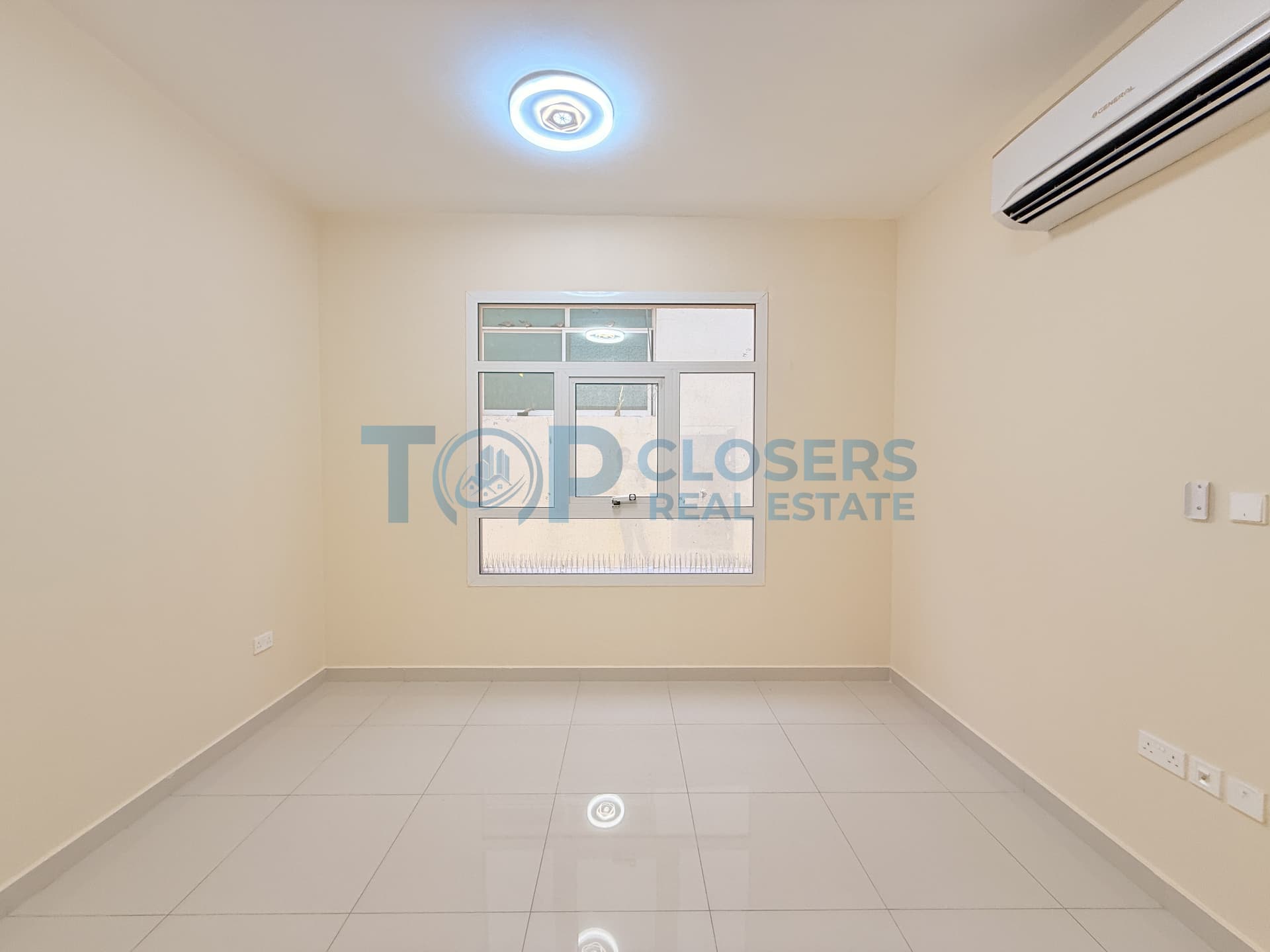 2BHK Clean Apartment | Elevator | Basement Parking - Image 4