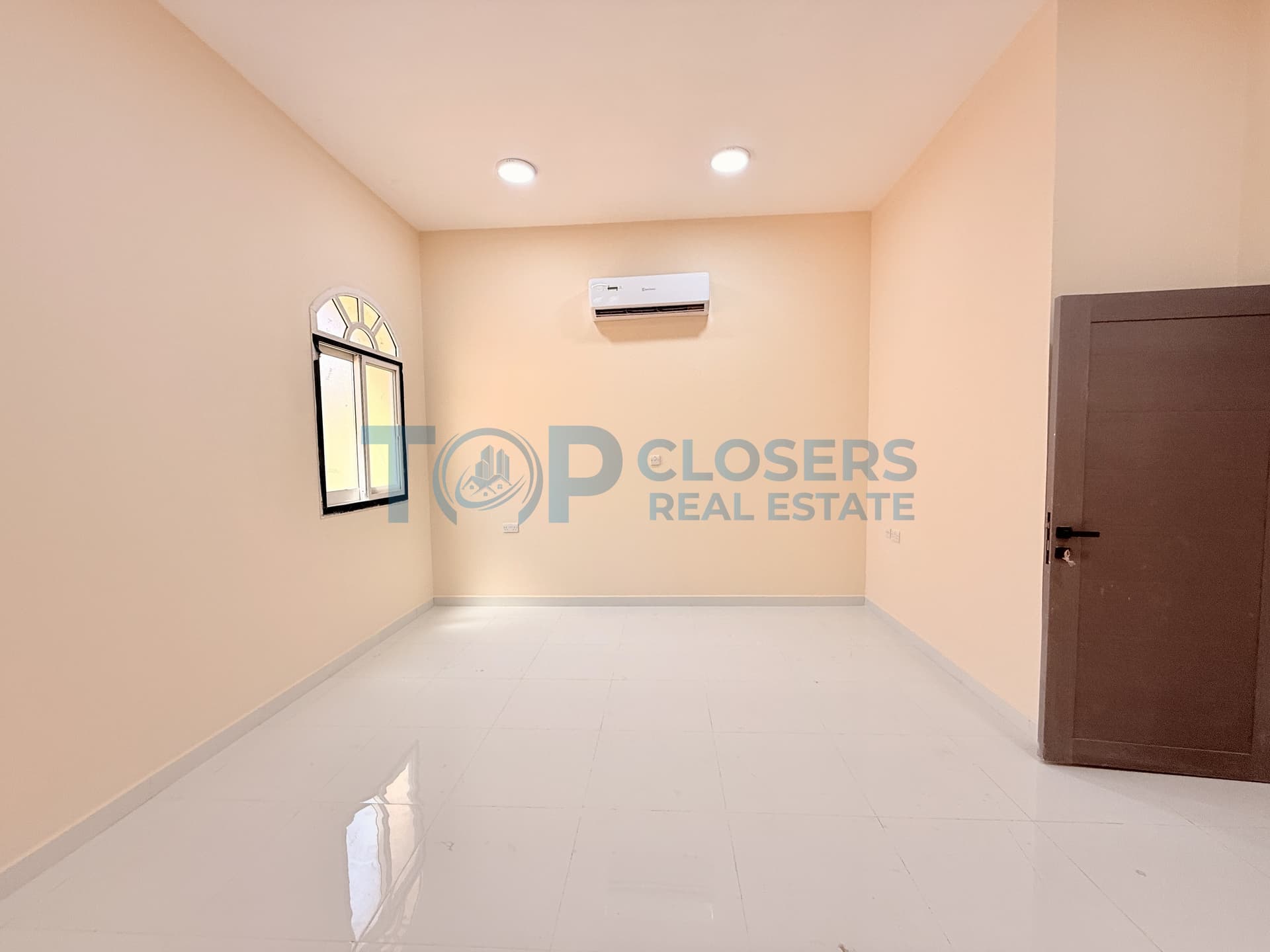4BED Villa | Near To Airport| Covered Parking - Image 2