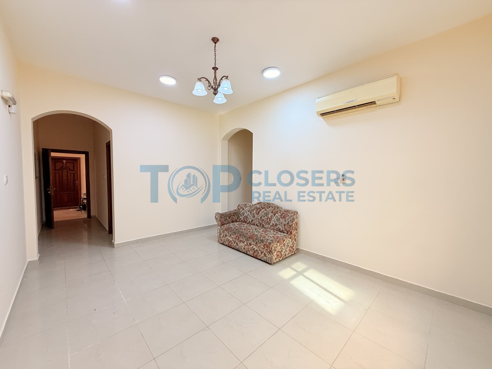 1BHK | Good Price | Prime Location | Covered Parking - Image 4