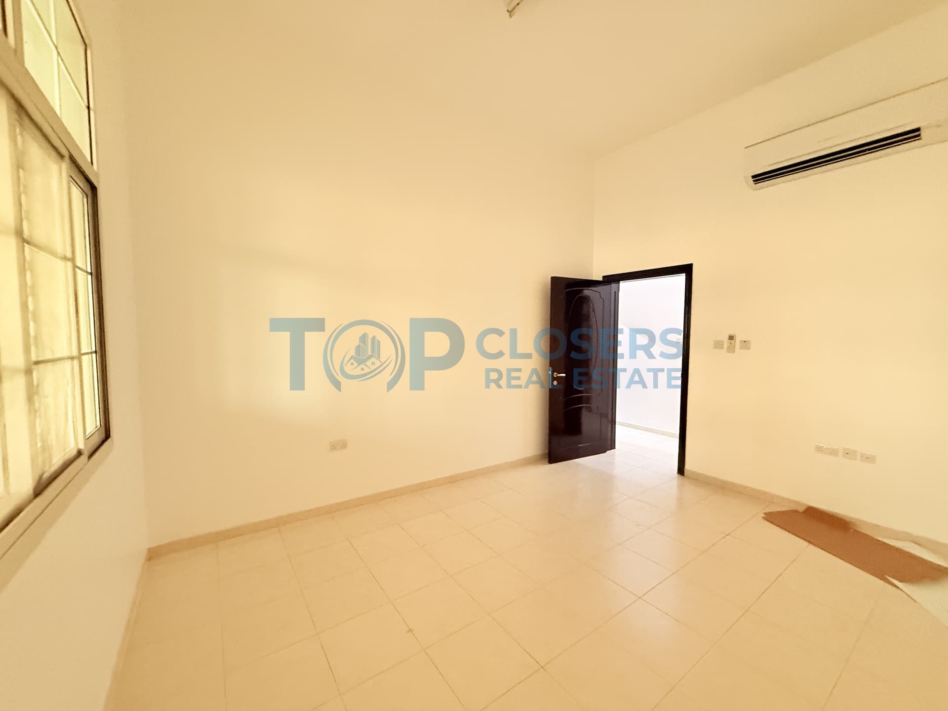 Spacious Apartment | Good Location | Covered Parking - Image 2