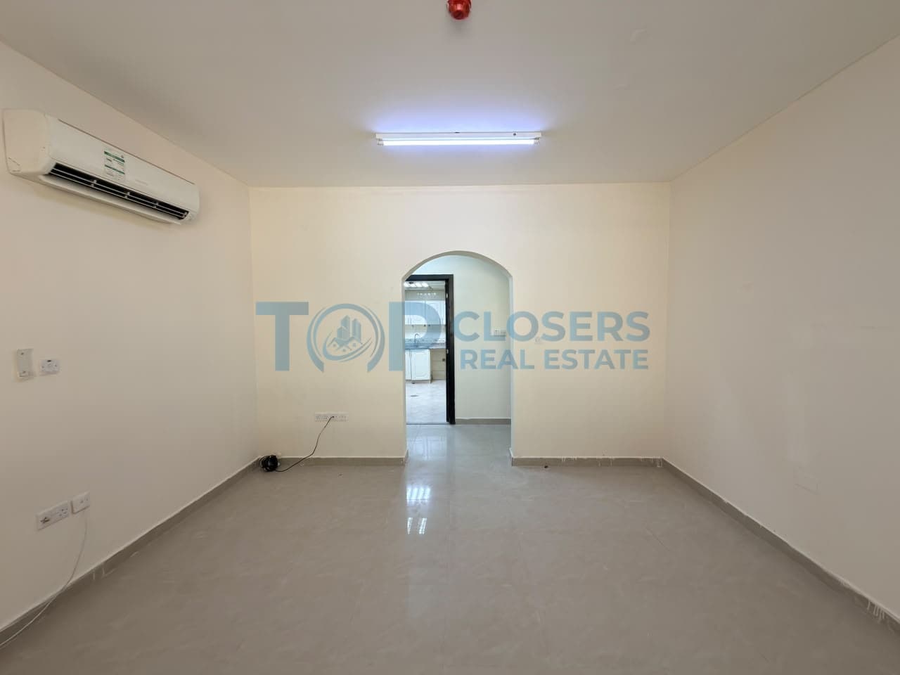 Ground Floor | Covered Parking |Spacious Apartment - Image 2