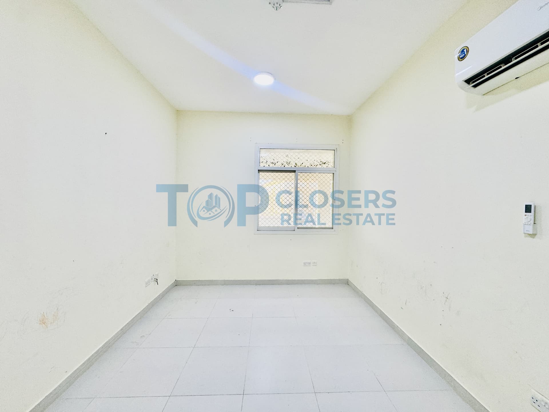 Spacious | Near Jimi Mall| Near Hazza Stadium - Image 4