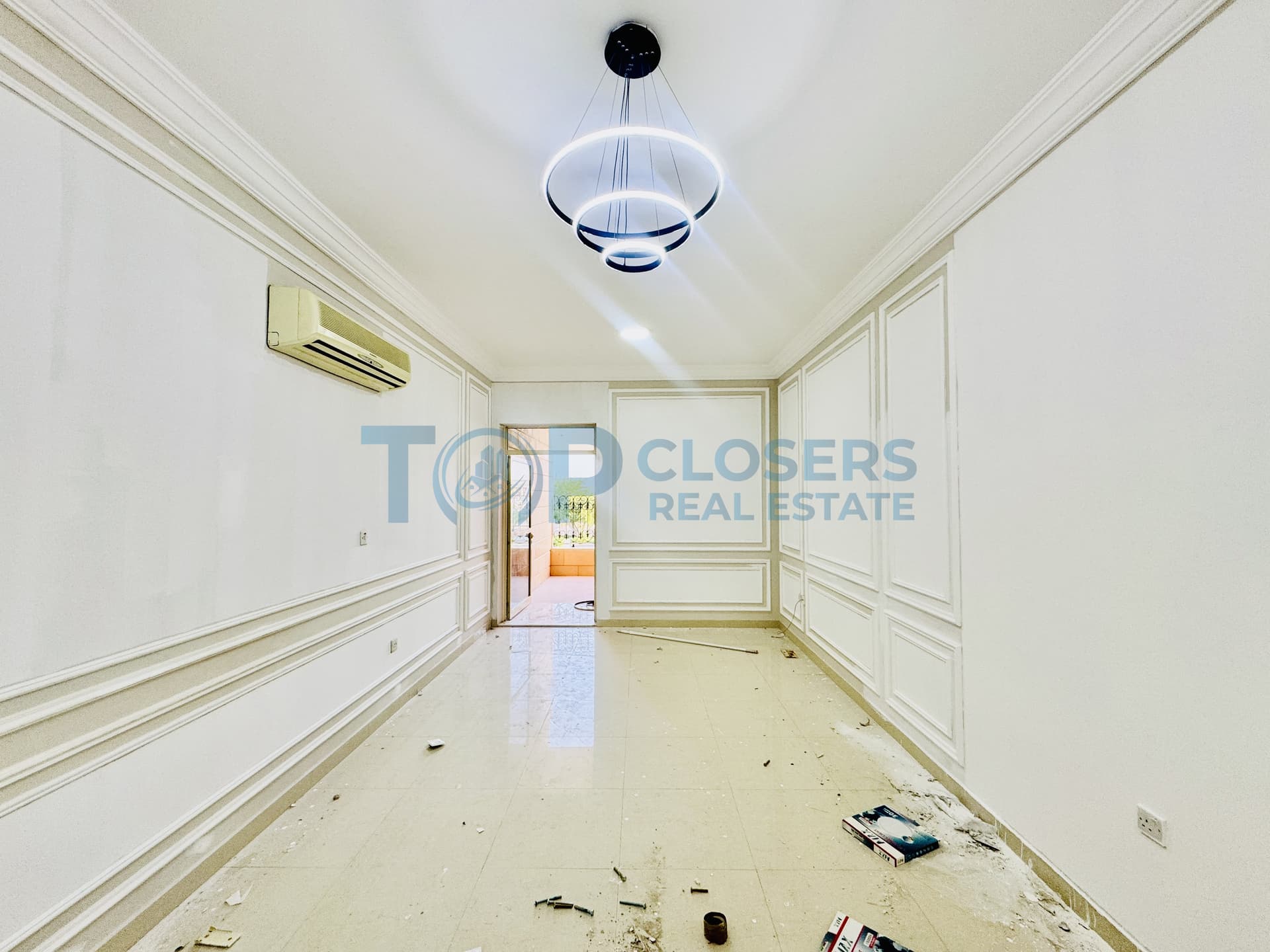 Balcony | Prime Location | Bright | Near to Park - Image 1