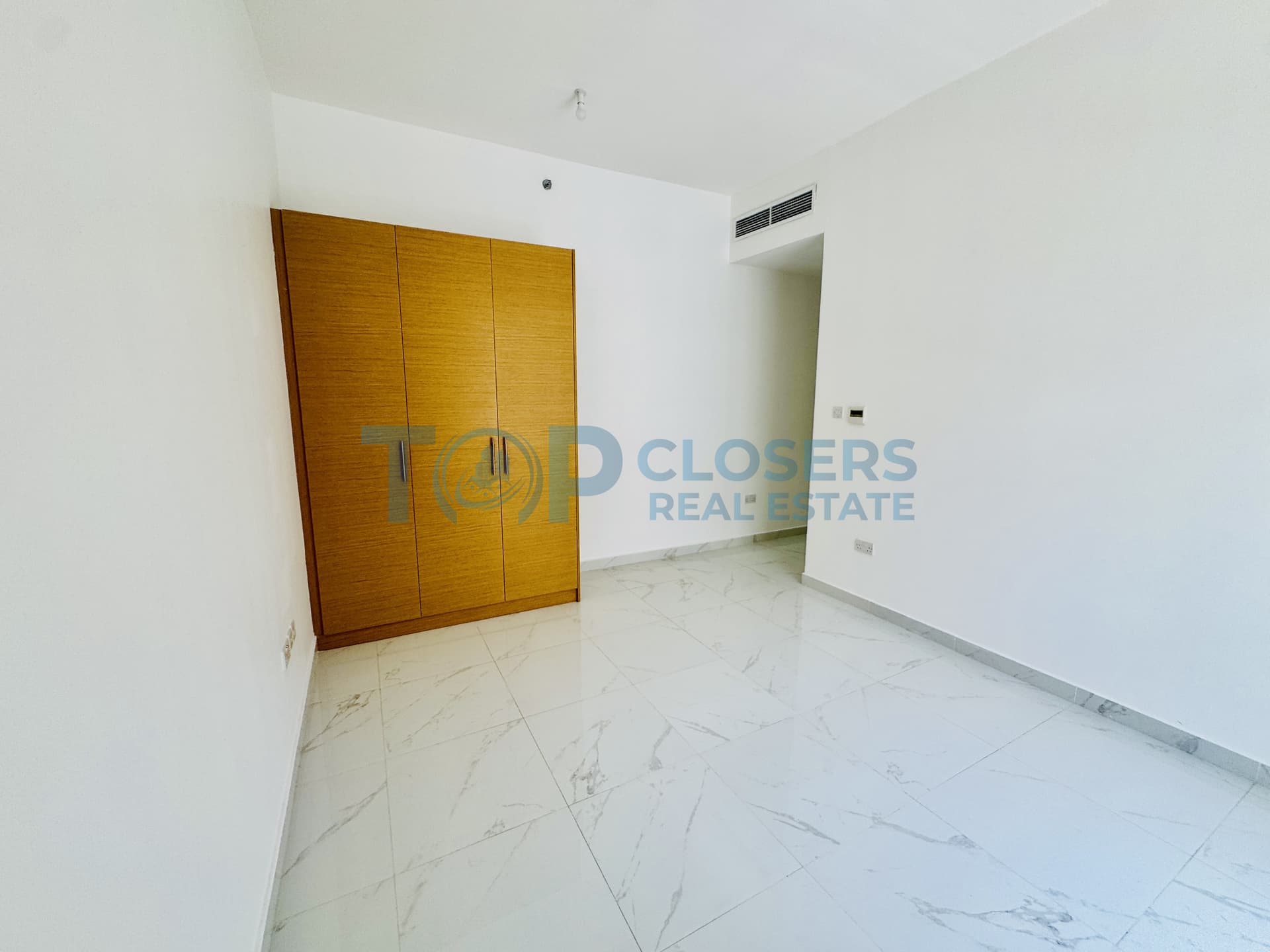 Bright | Neat N Clean | Ready To Move | Central AC - Image 4