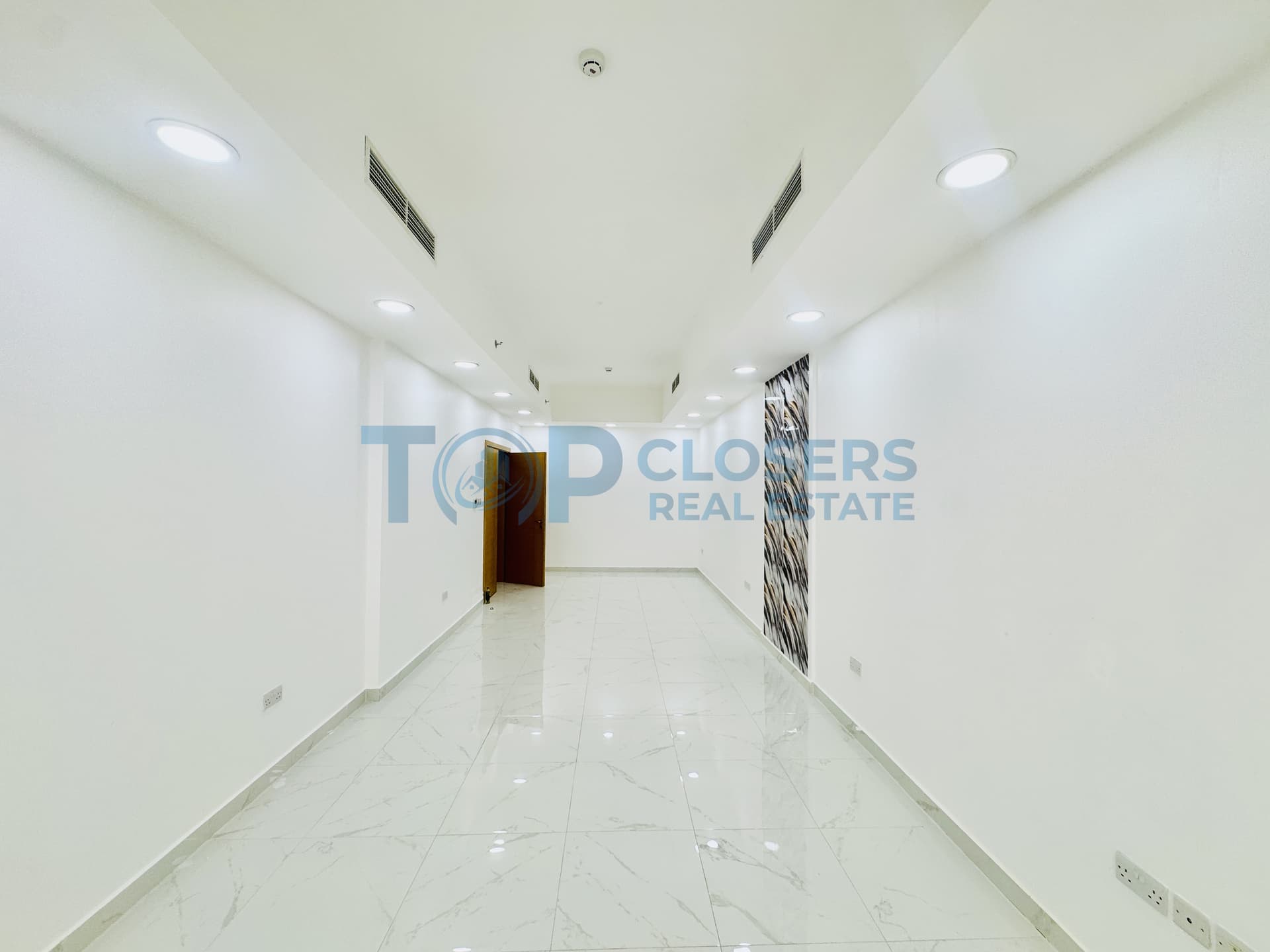 Bright | Neat N Clean | Ready To Move | Central AC - Image 1