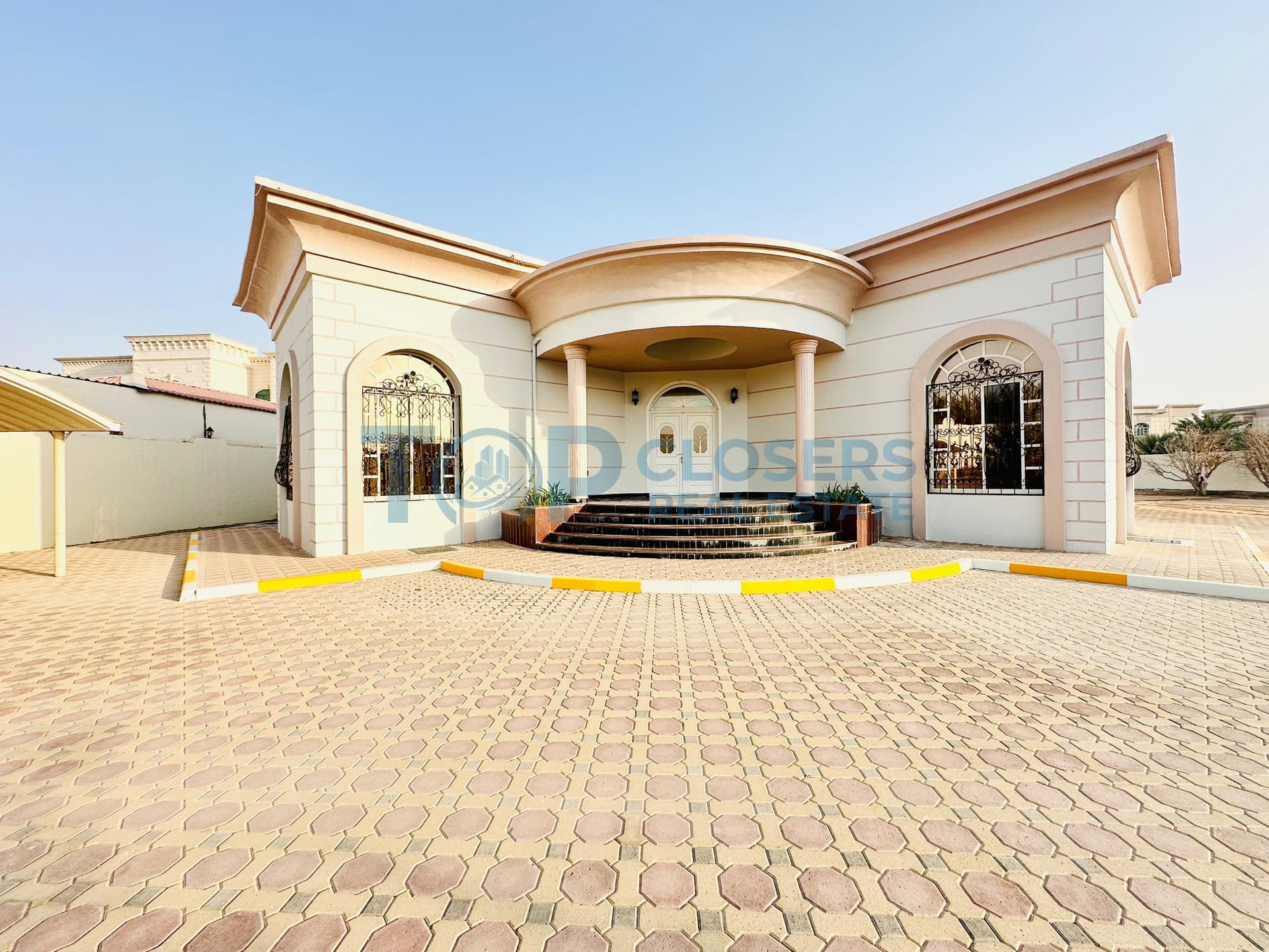 4 Master Br | Huge Yard | Prime location - Image 1