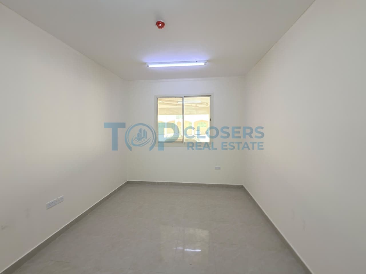 Ground Floor | Covered Parking |Spacious Apartment - Image 4