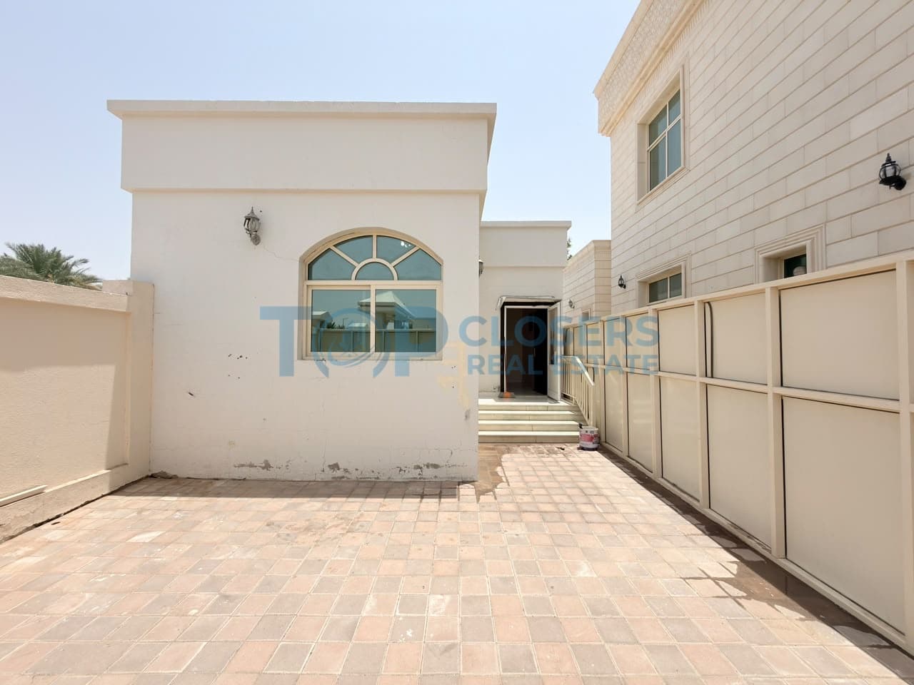 Ground Floor|Private Yard|Near School Area - Image 1