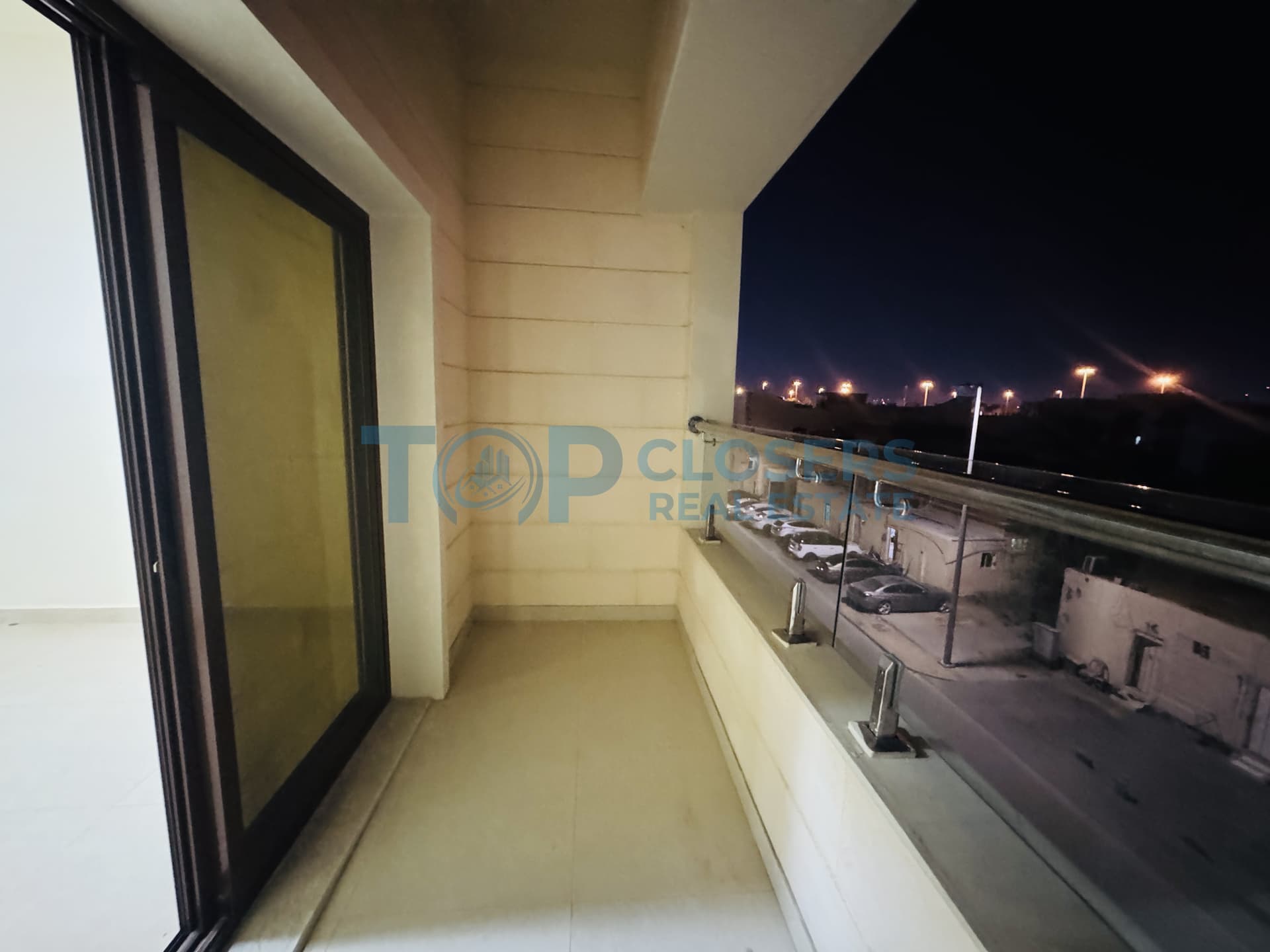 Balcony | Central AC | Built In Wardrobe | 1 Bhk - Image 1