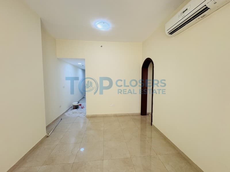 Near Al Ain Co-op | Clean & Bright |Basement Parking - Image 3