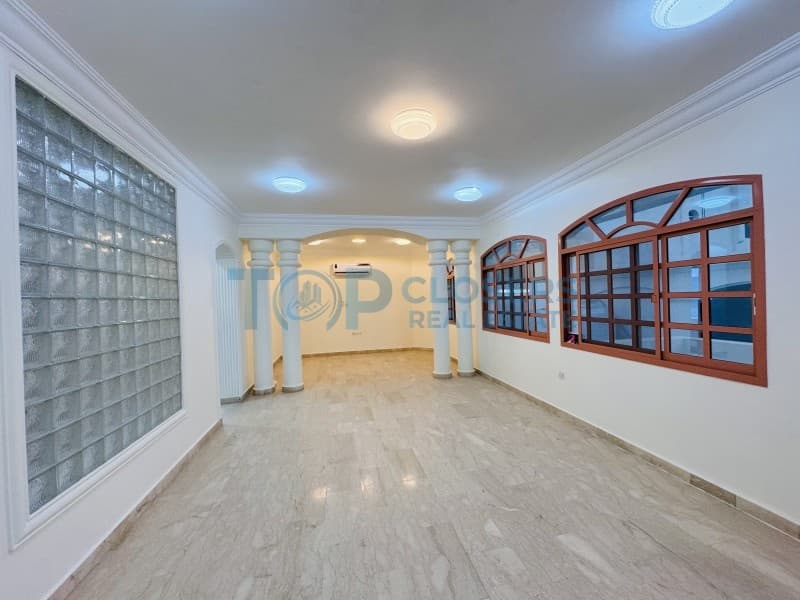 Separate Entrance | Ground Floor| Maid, Room - Image 3